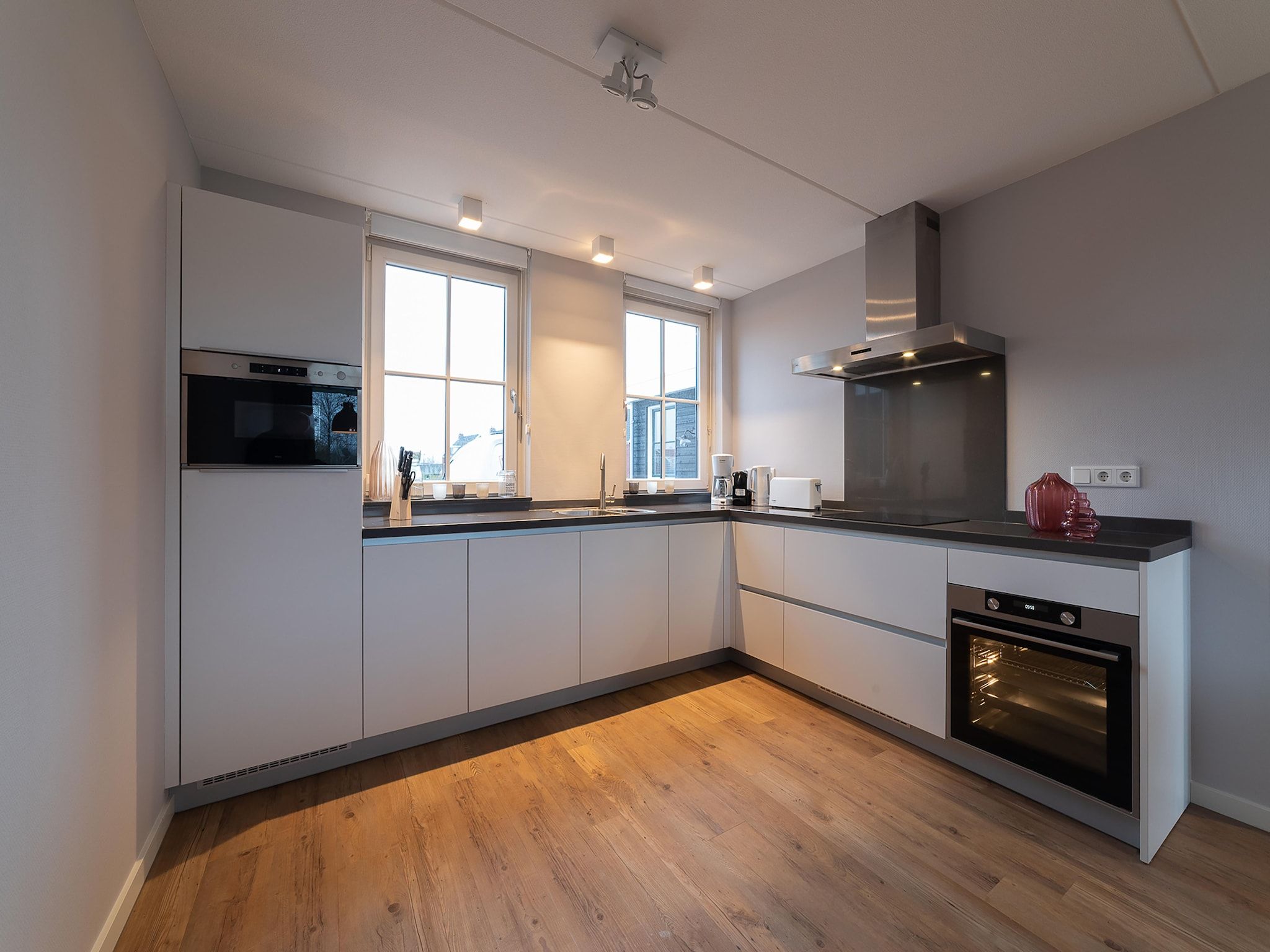 De keuken van 6 persoons vrijstaand met sauna/hond in Colijnsplaat