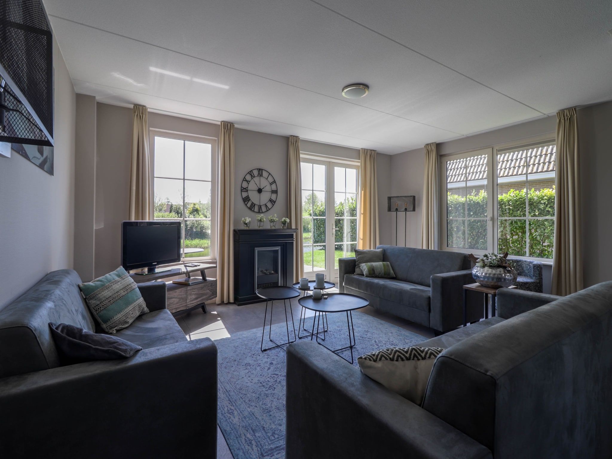 De woonkamer van Beachvilla Royaal met Sauna - 10 personen in Makkum