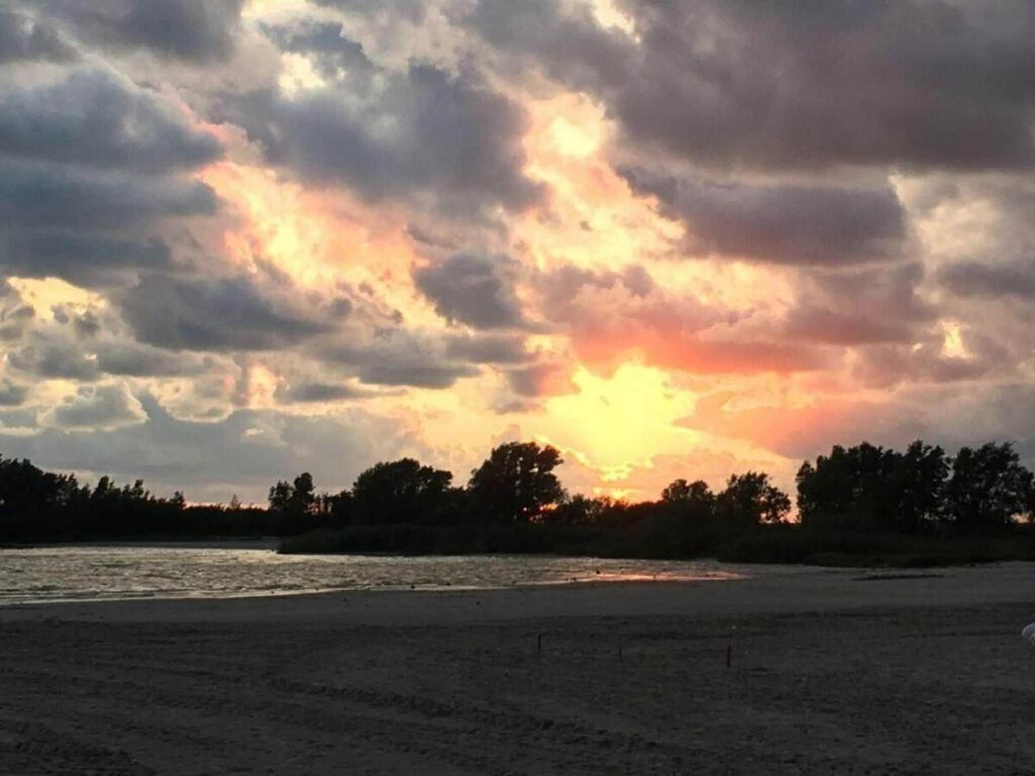 De omgeving van Beachvilla Royaal met Sauna - 10 personen in Makkum