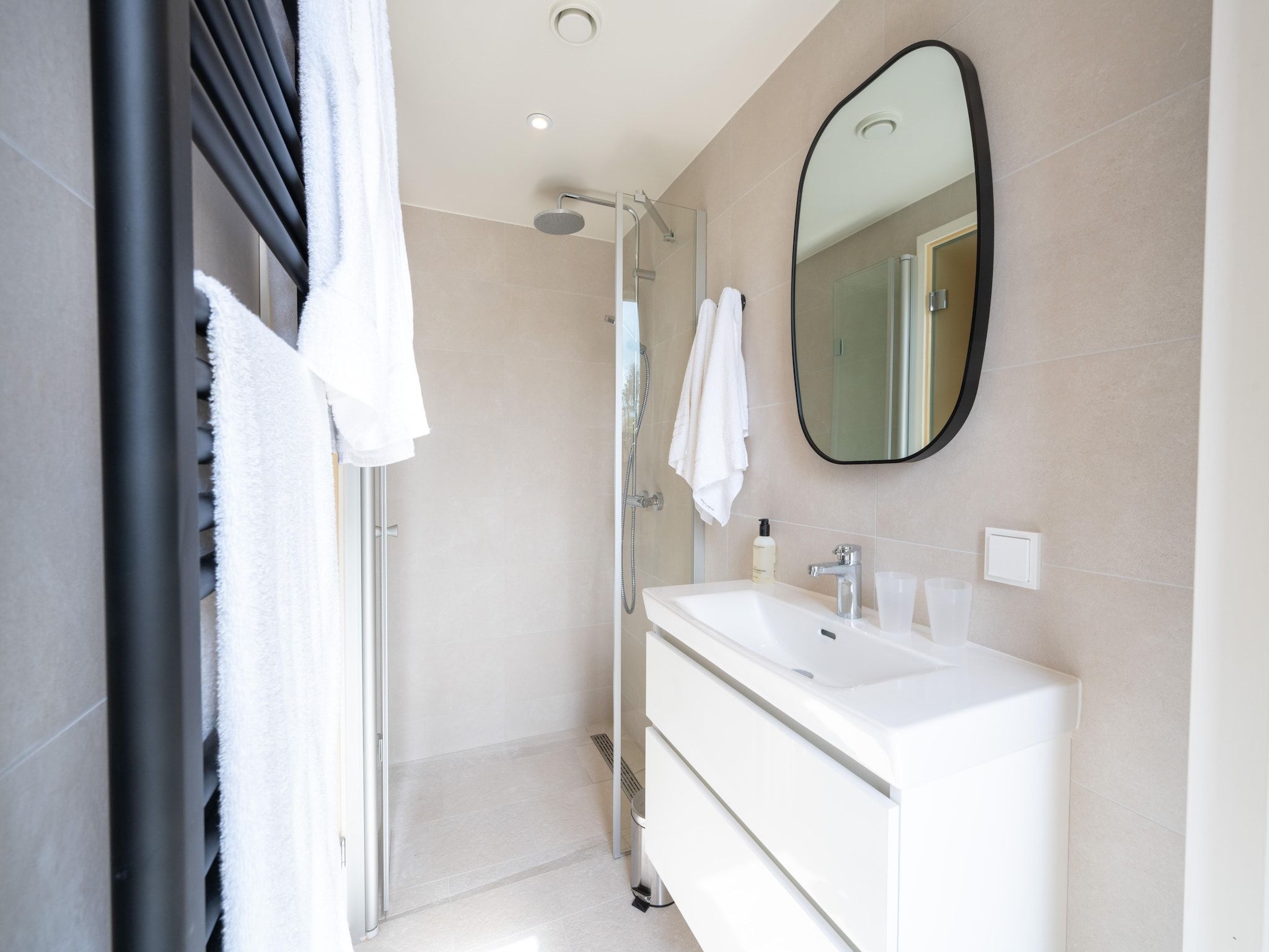 De badkamer van Resort de Parel 11 in Zeewolde