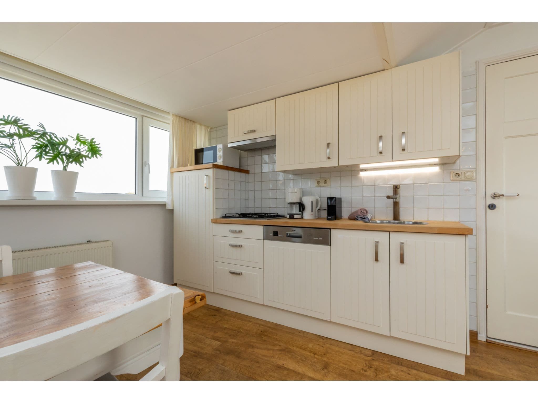 De keuken van Bovenappartement - Zuidstraat 111a in Westkapelle