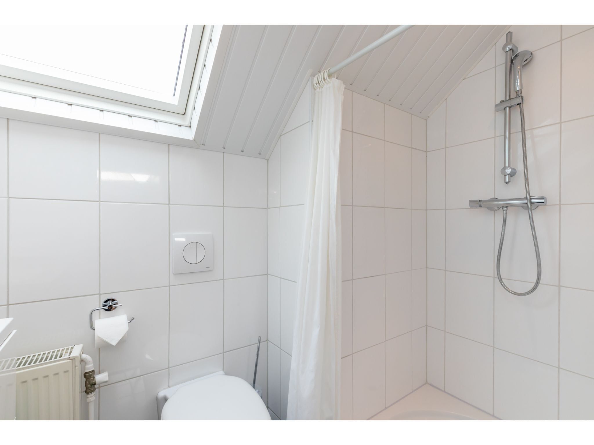 De badkamer van Bovenappartement - Zuidstraat 111a in Westkapelle