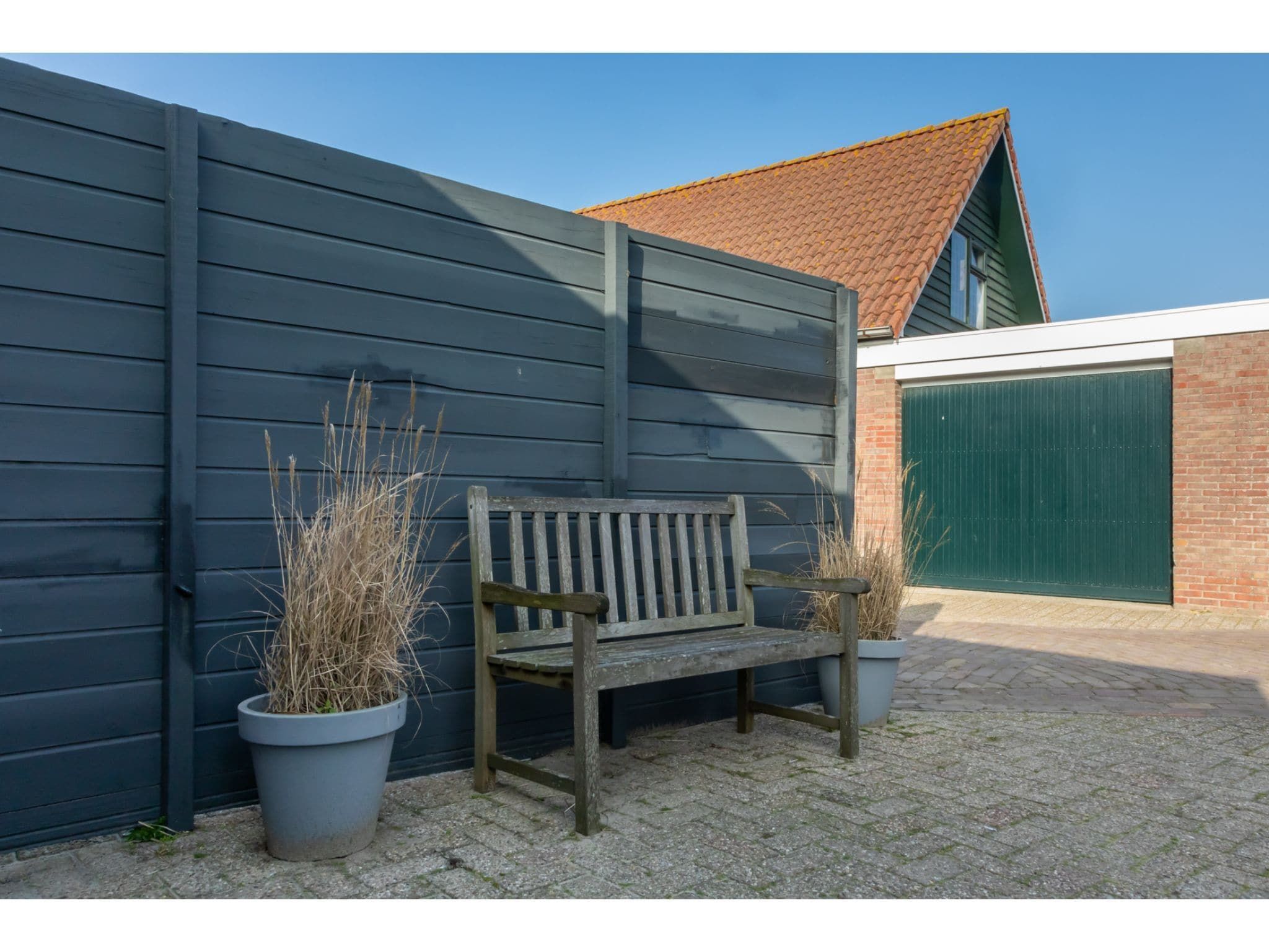 Het terras van Studio - Zuidstraat 113 in Westkapelle