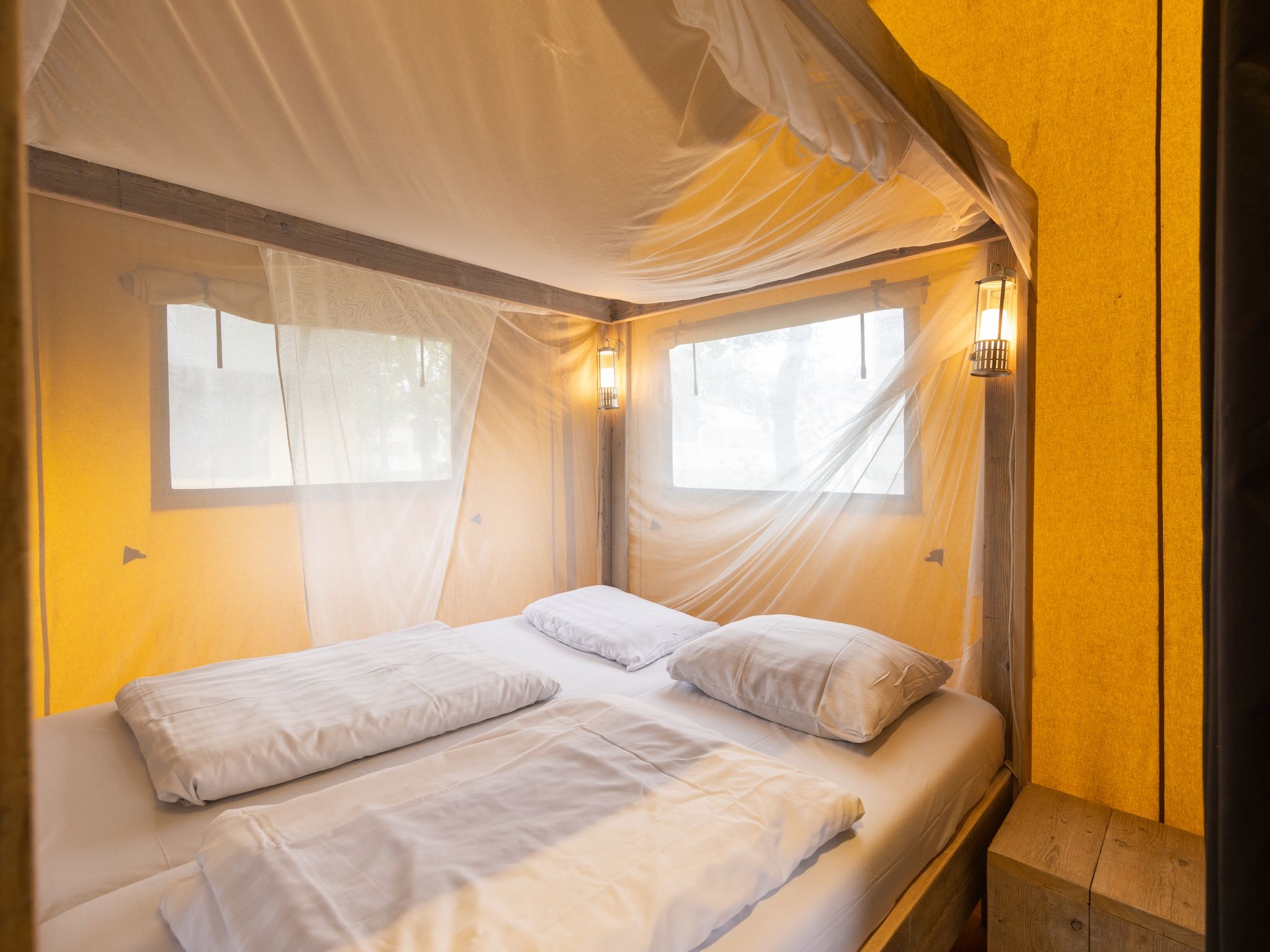 Een slaapkamer van Glamping Resort Lauwersmeer 3 in Vierhuizen