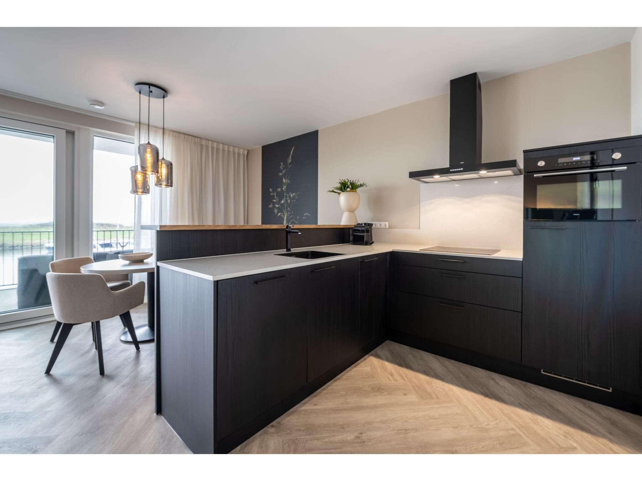 De keuken van Harbour Loft1J-havenzicht in Kamperland