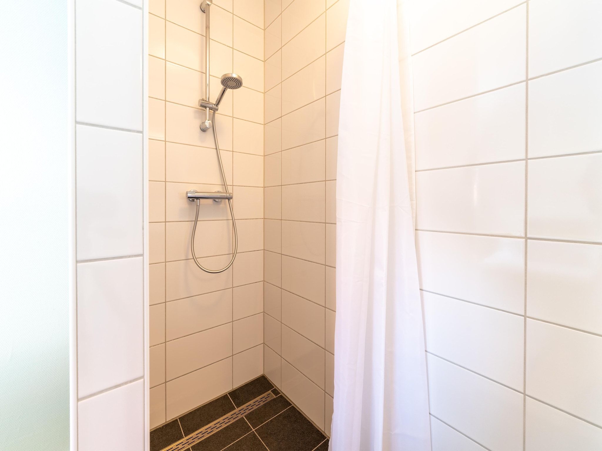 De badkamer van Schollevaer Huis Nr 34 in Scherpenisse