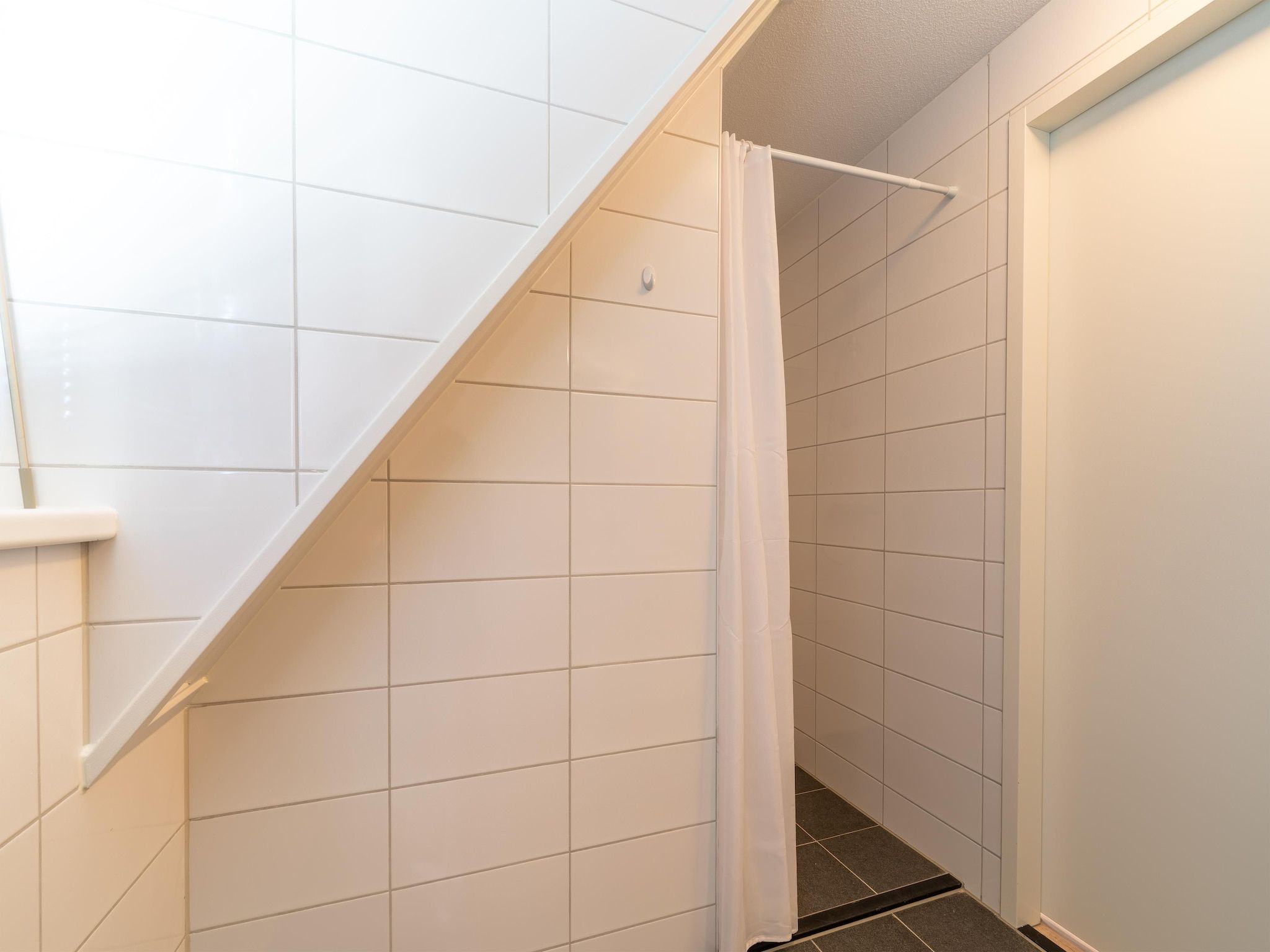 De badkamer van Schollevaer Huis Nr 34 in Scherpenisse