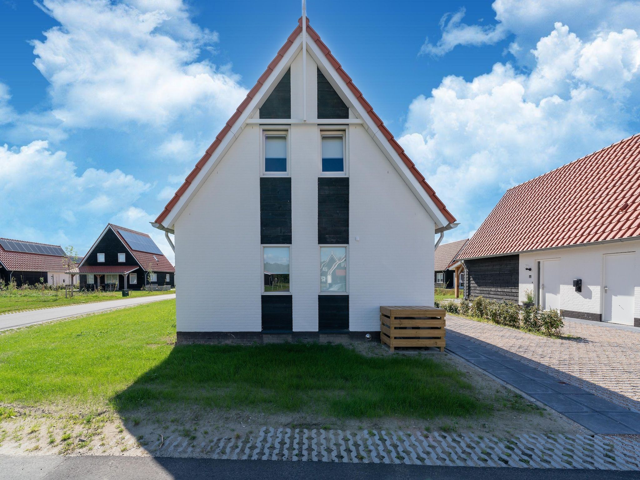 De buitenkant van Schollevaer Huis Nr 34 in Scherpenisse