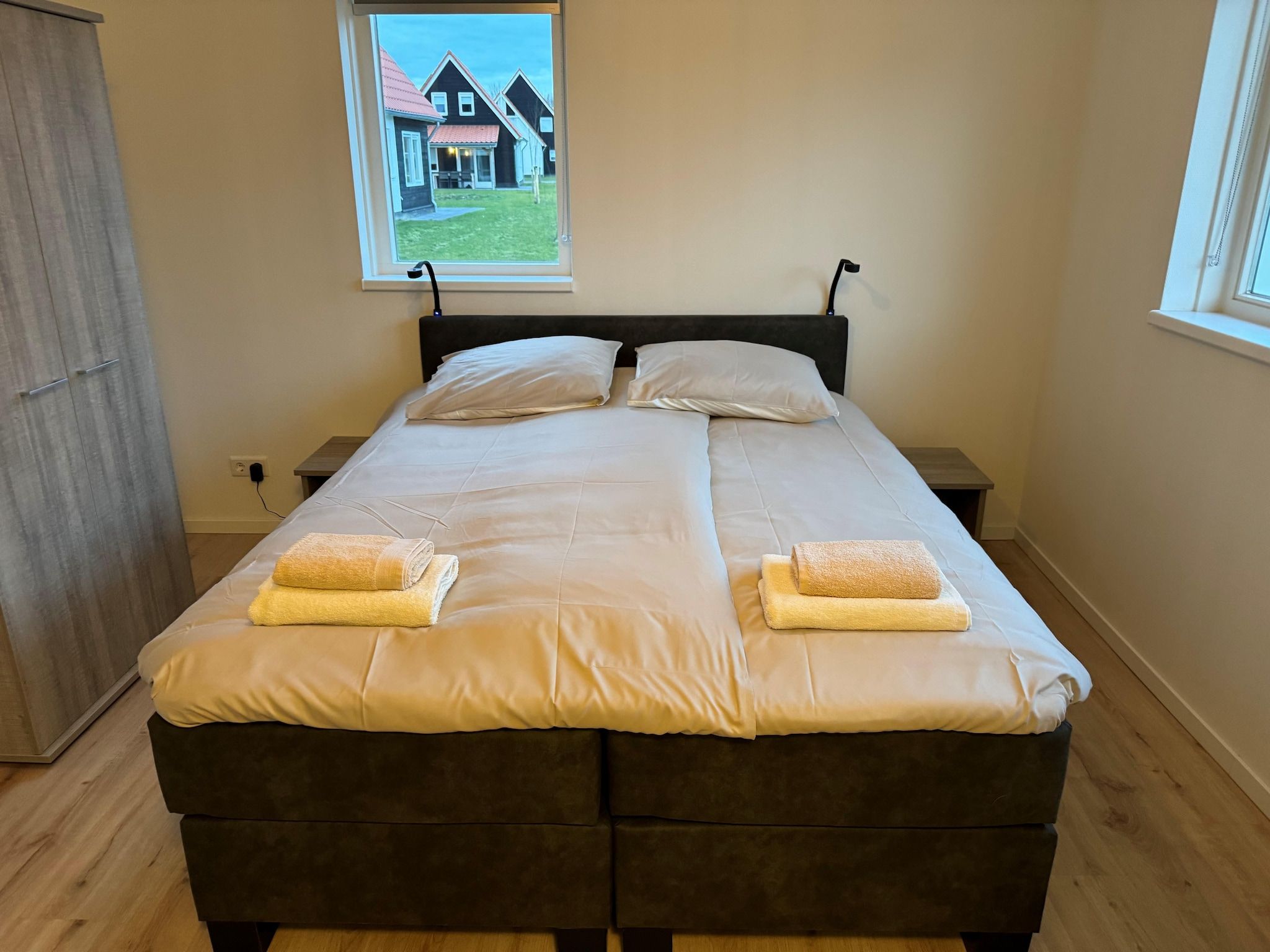 Een slaapkamer van Schollevaer Huis Nr 34 in Scherpenisse