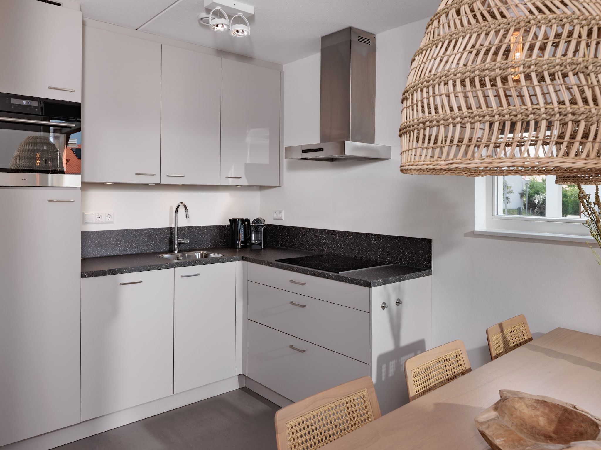 De keuken van Duinresort Dunimar 3 in Noordwijkerhout