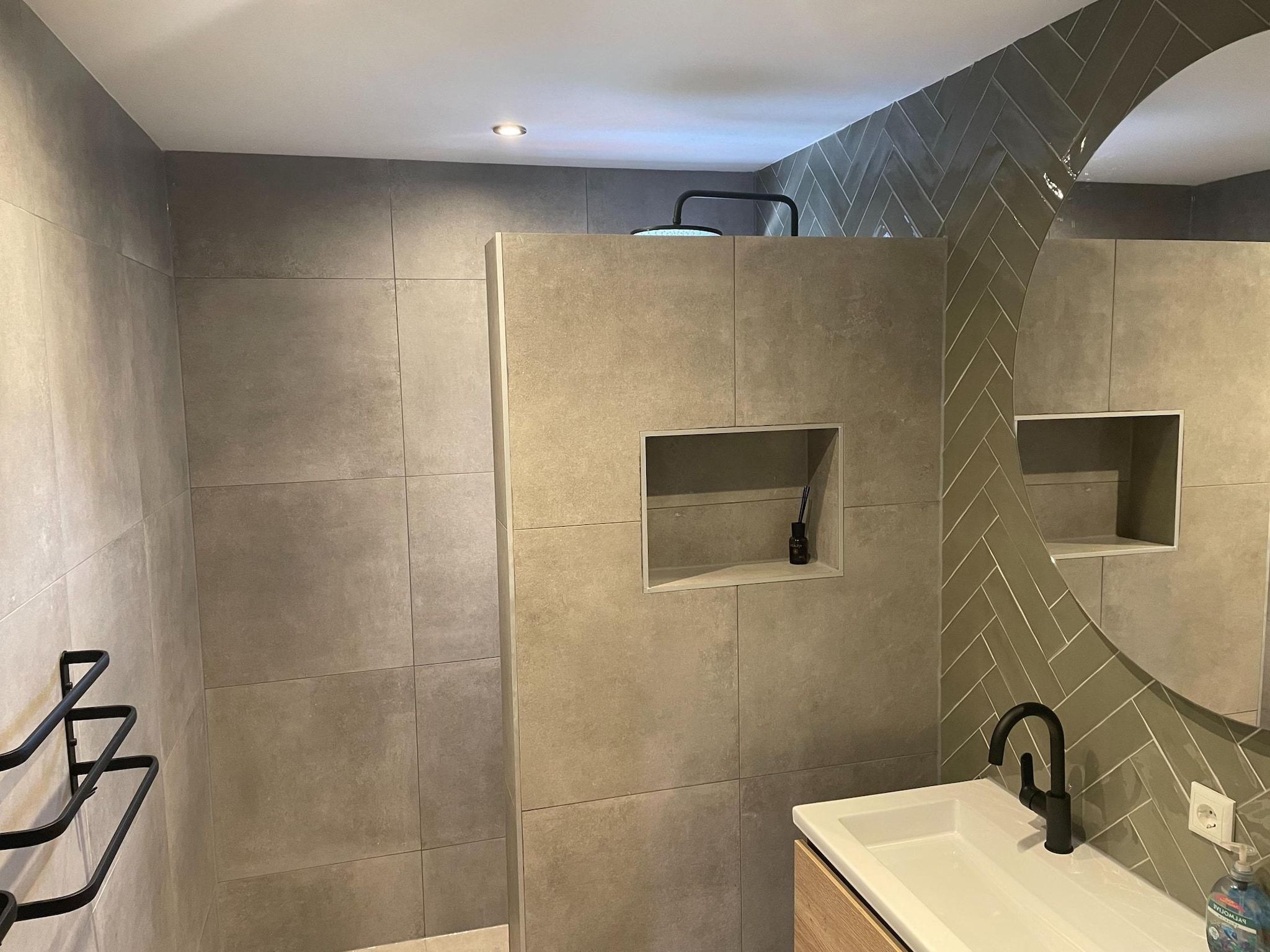 De badkamer van Recreatiepark Idskenhuizen 11 in Idskenhuizen