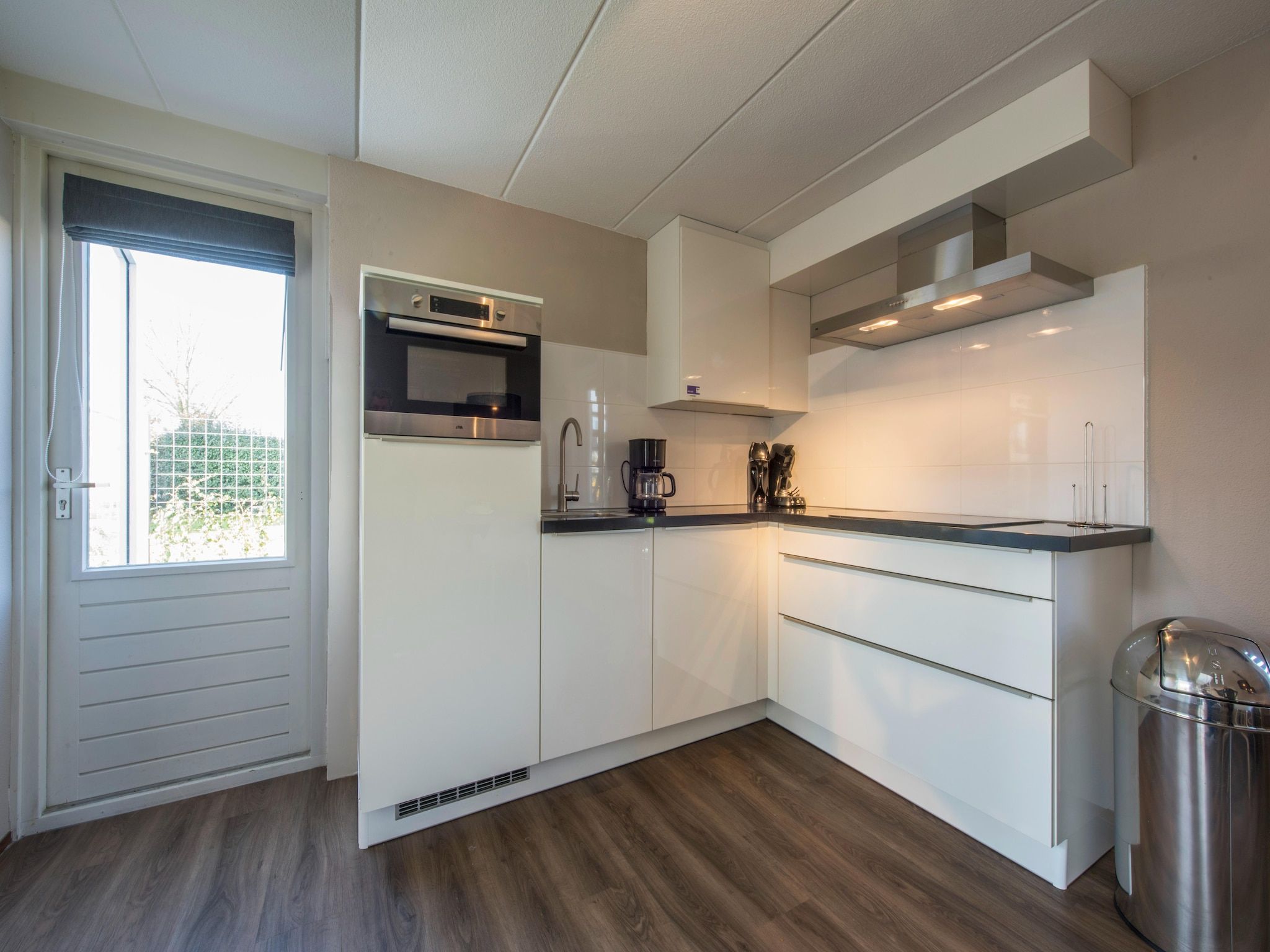 De keuken van Roompot Beach Resort 25 in Kamperland