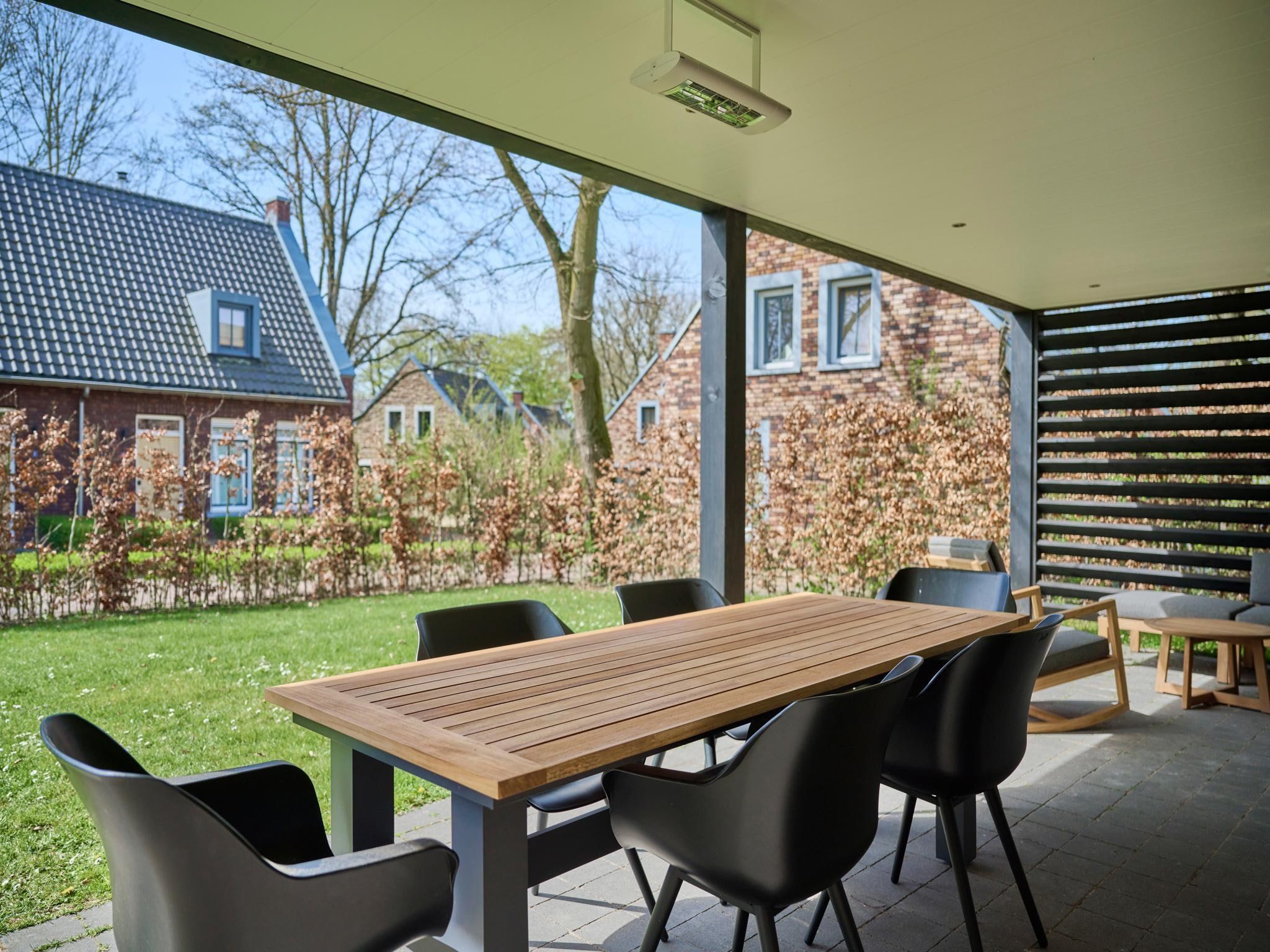 Het terras van Resort Maastricht 40 in Maastricht