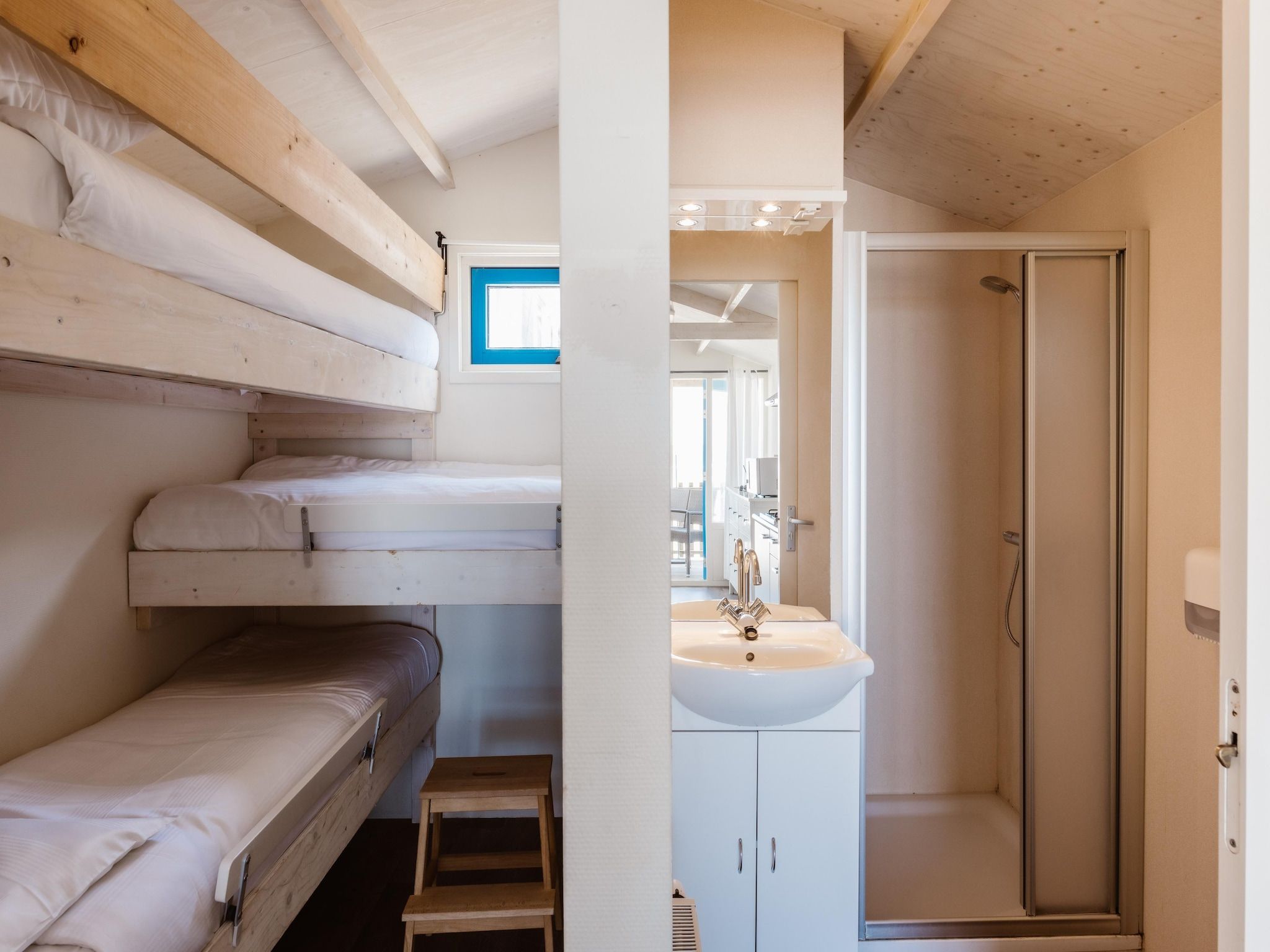 Een slaapkamer van Resort Beach Houses Wijk aan Zee 5 in Wijk aan Zee