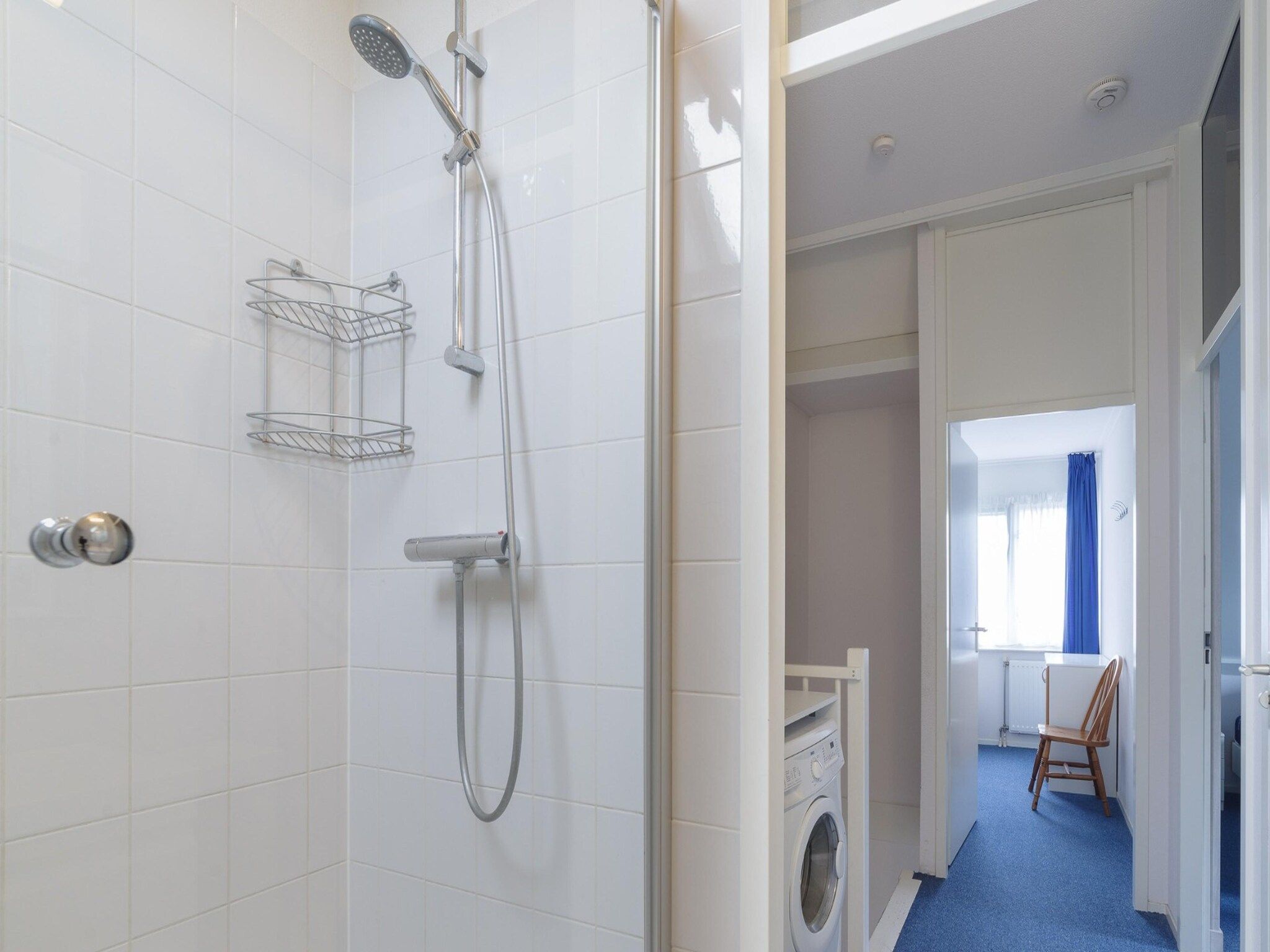 De badkamer van Villapark De Oesterbaai 6 in Wemeldinge