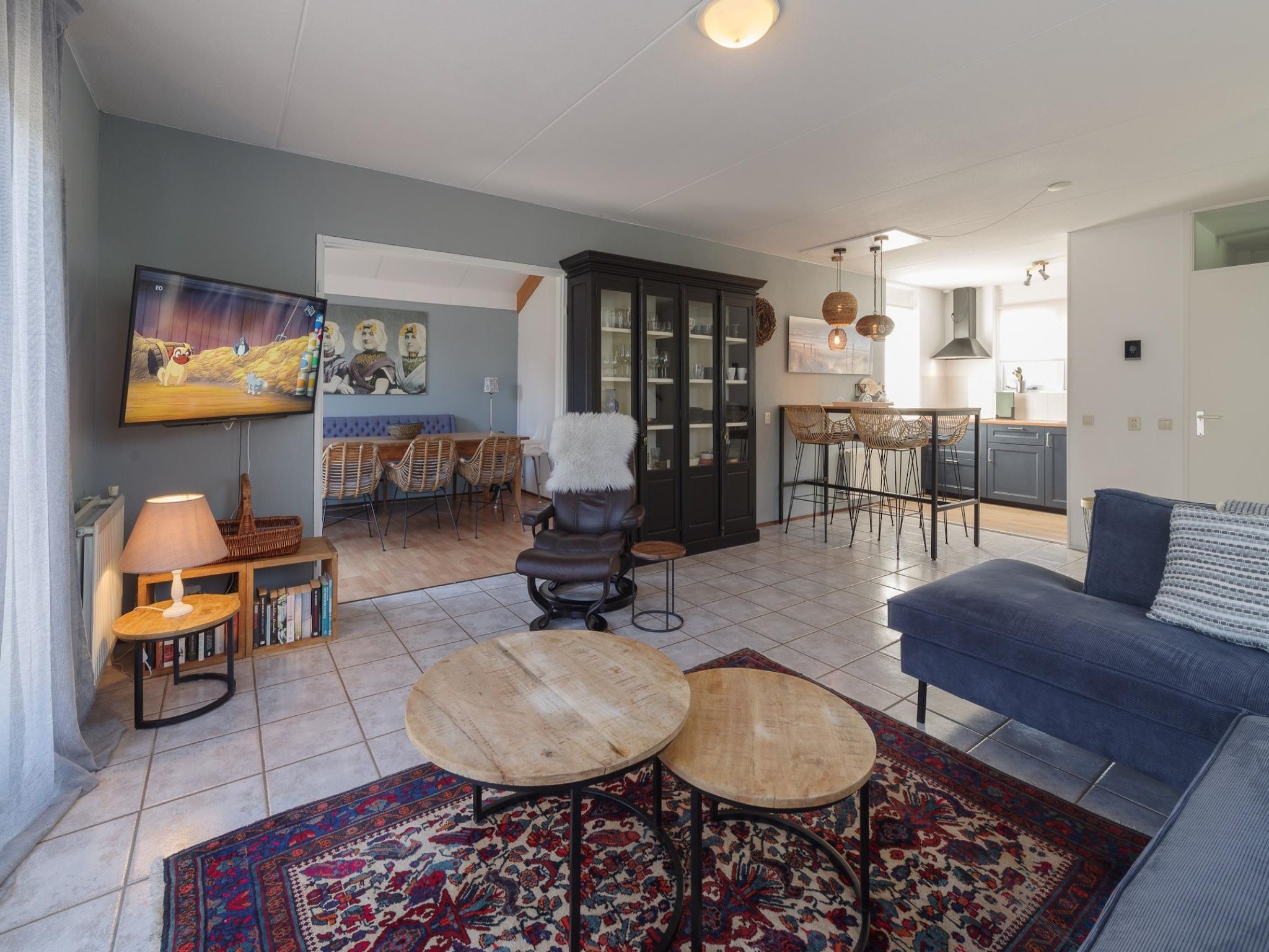 De woonkamer van Villapark De Oesterbaai 5 in Wemeldinge