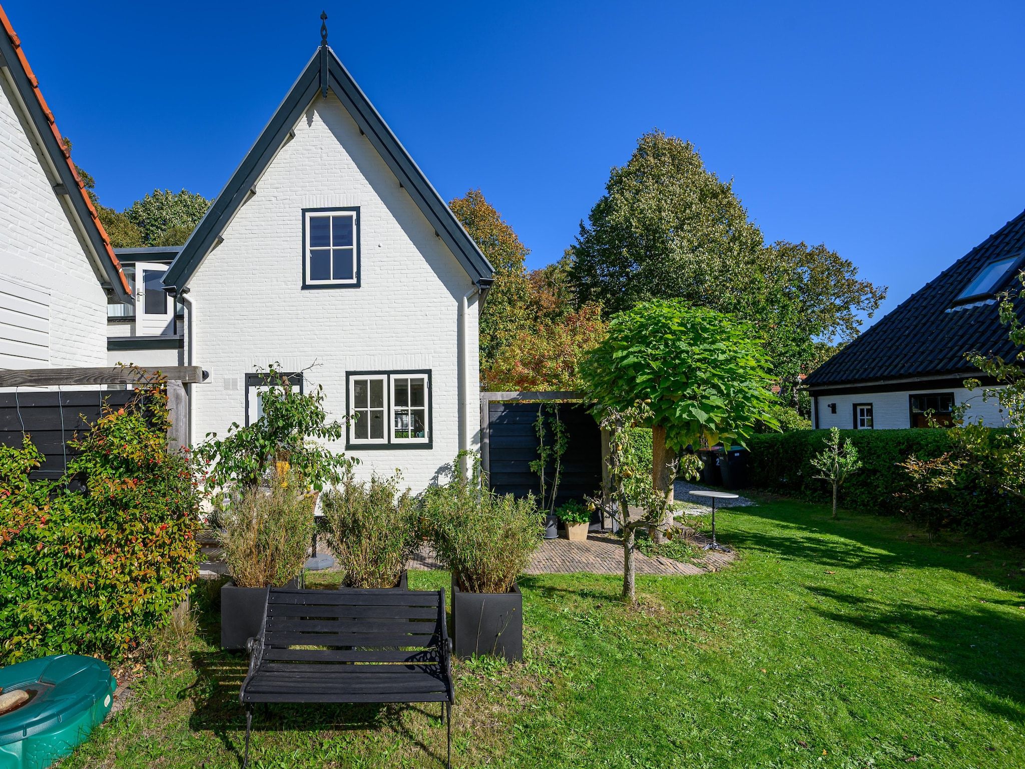 De tuin van Vakantiehuis Fijn in Bergen