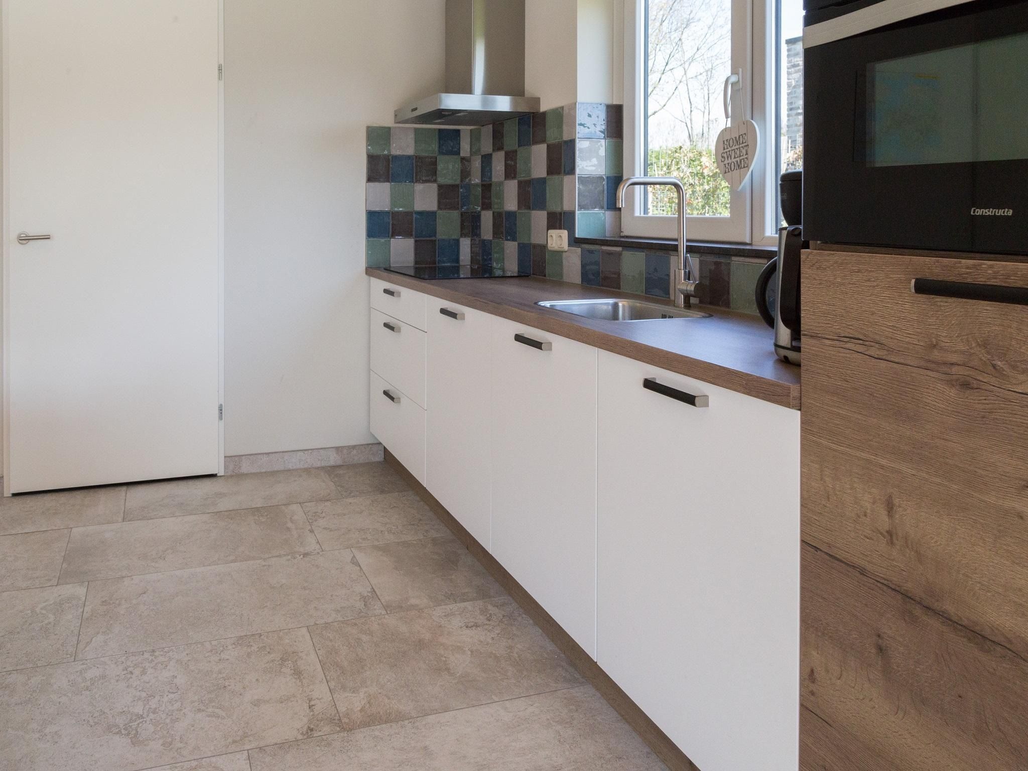 De keuken van Kustwoning Baarland in Zeeland in Baarland