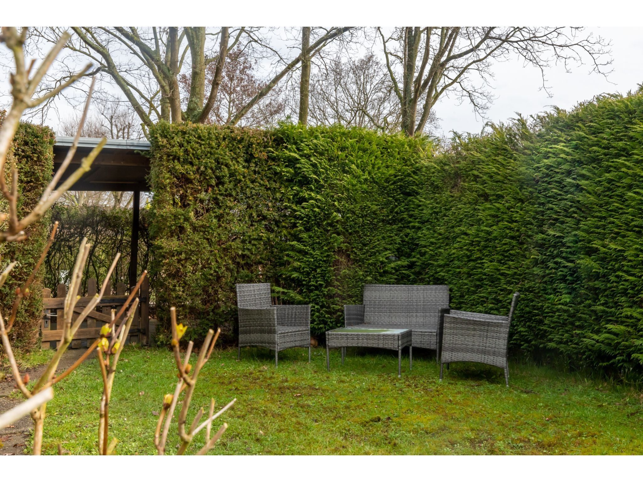 De tuin van Koekoesbloemwei 90 in Kortgene