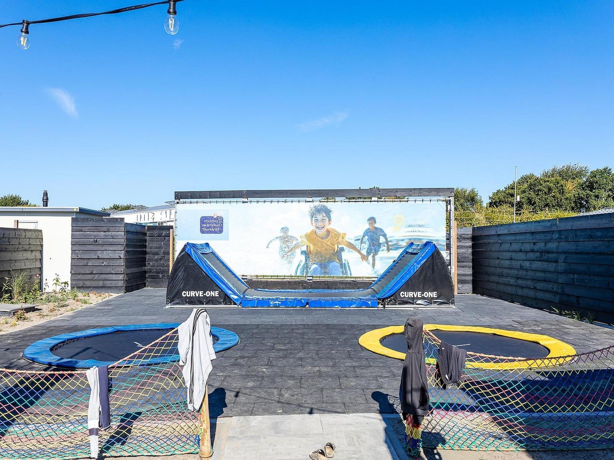 Voorzieningen bij Strandvilla 30 in Renesse