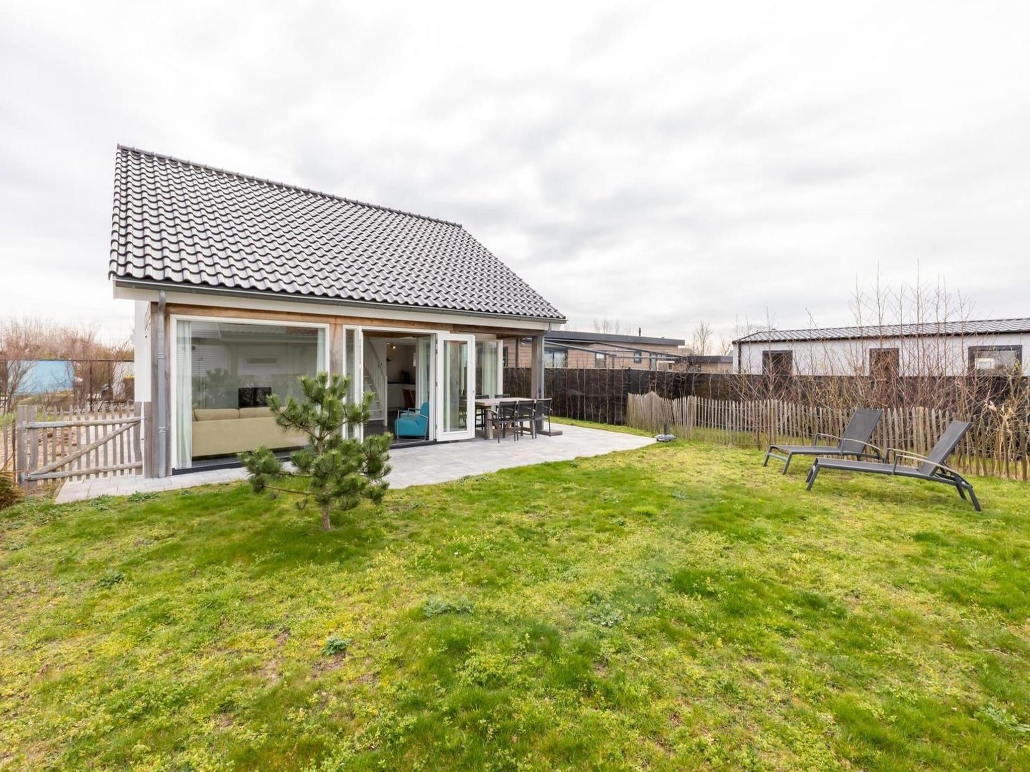 De tuin van Strandvilla 30 in Renesse