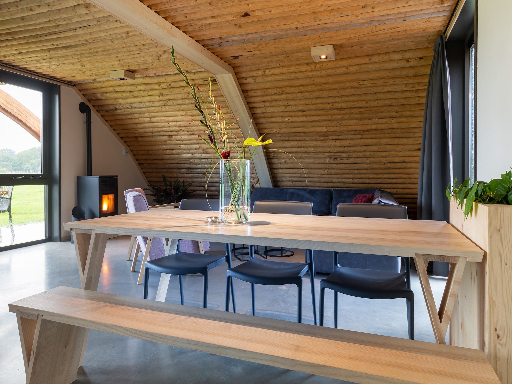 De woonkamer van Koe in de Kost 4 in Heeten