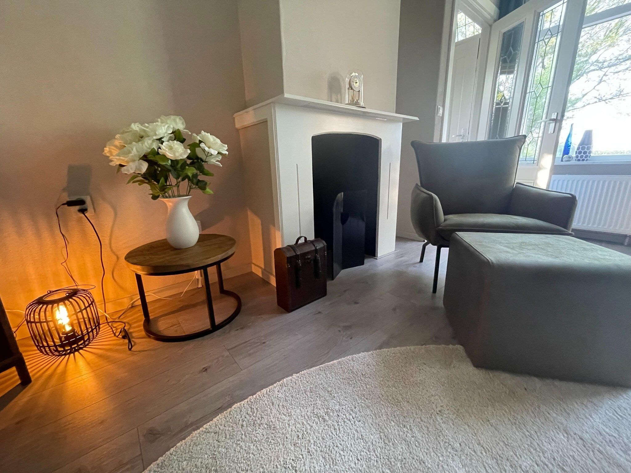 De woonkamer van Elperhof home 16A in Schoonloo