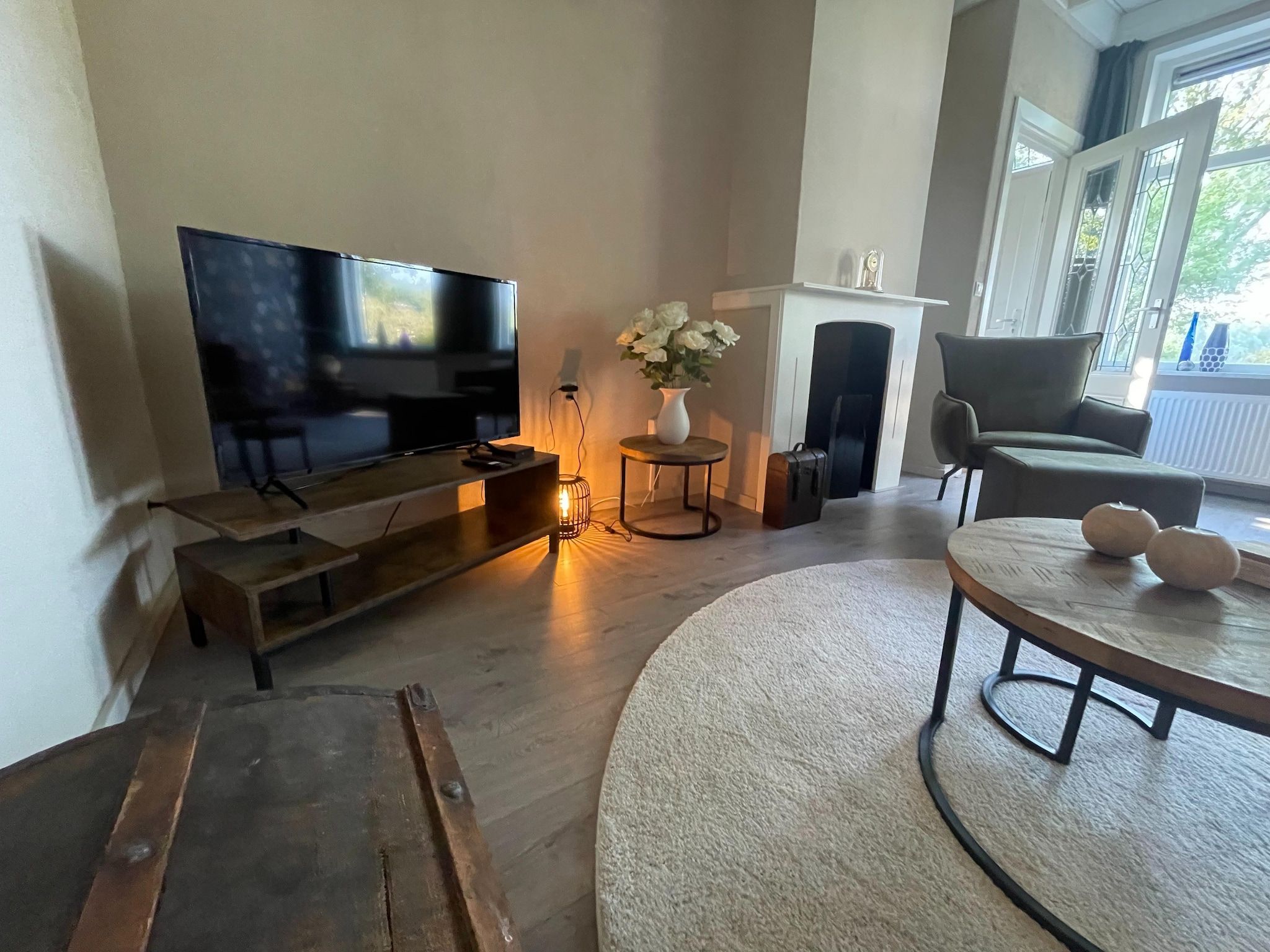 De eetkamer van Elperhof home 16A in Schoonloo