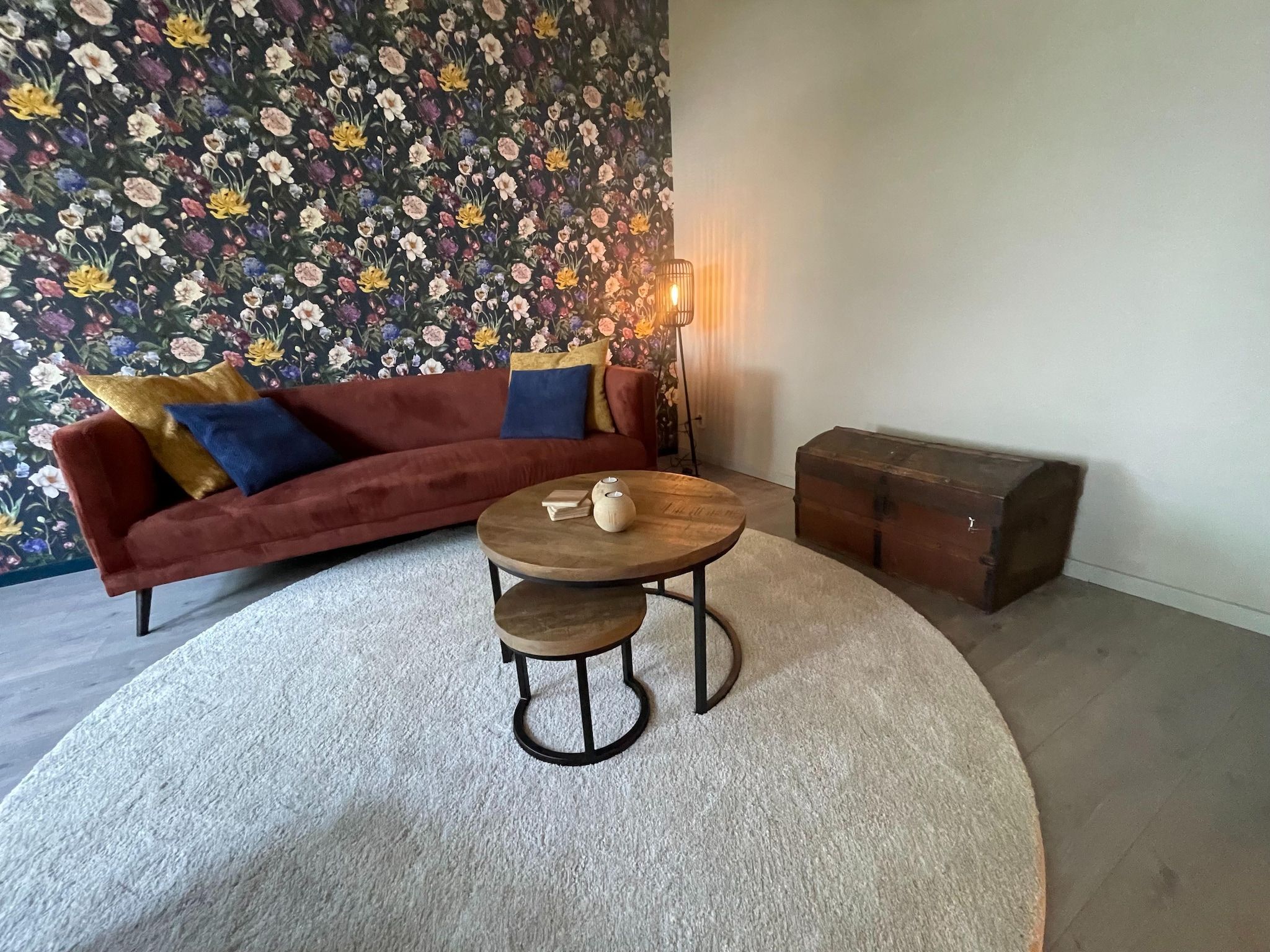 De woonkamer van Elperhof home 16A in Schoonloo