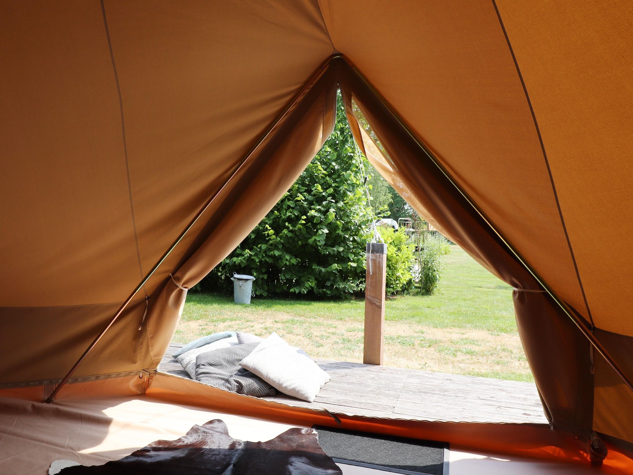 Het uitzicht vanaf Glamour tent 'Kreas'" in Twijzel