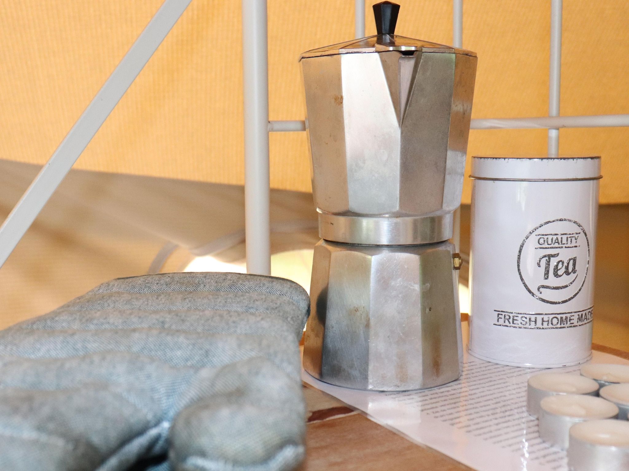 Sfeerbeeld van Glamour tent 'Kreas'" in Twijzel