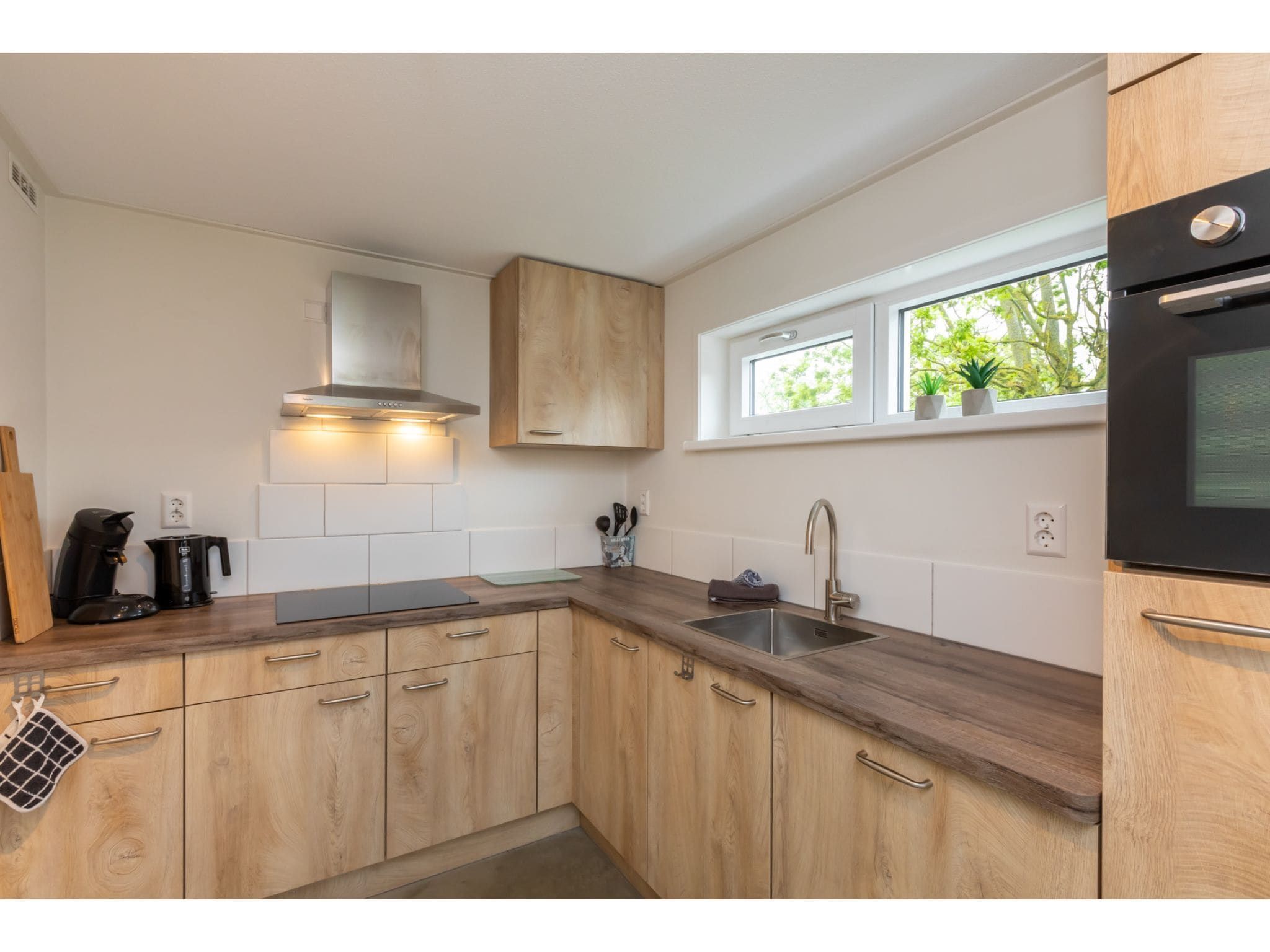 De keuken van Kloosterweg 85 in Burgh Haamstede