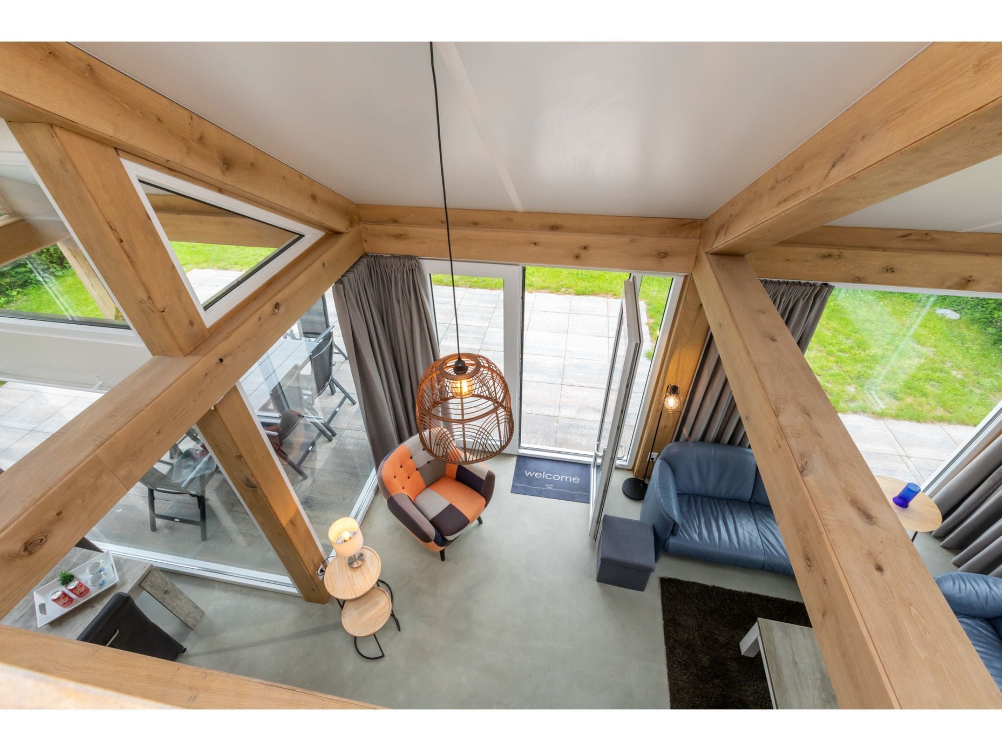 De woonkamer van Kloosterweg 85 in Burgh Haamstede