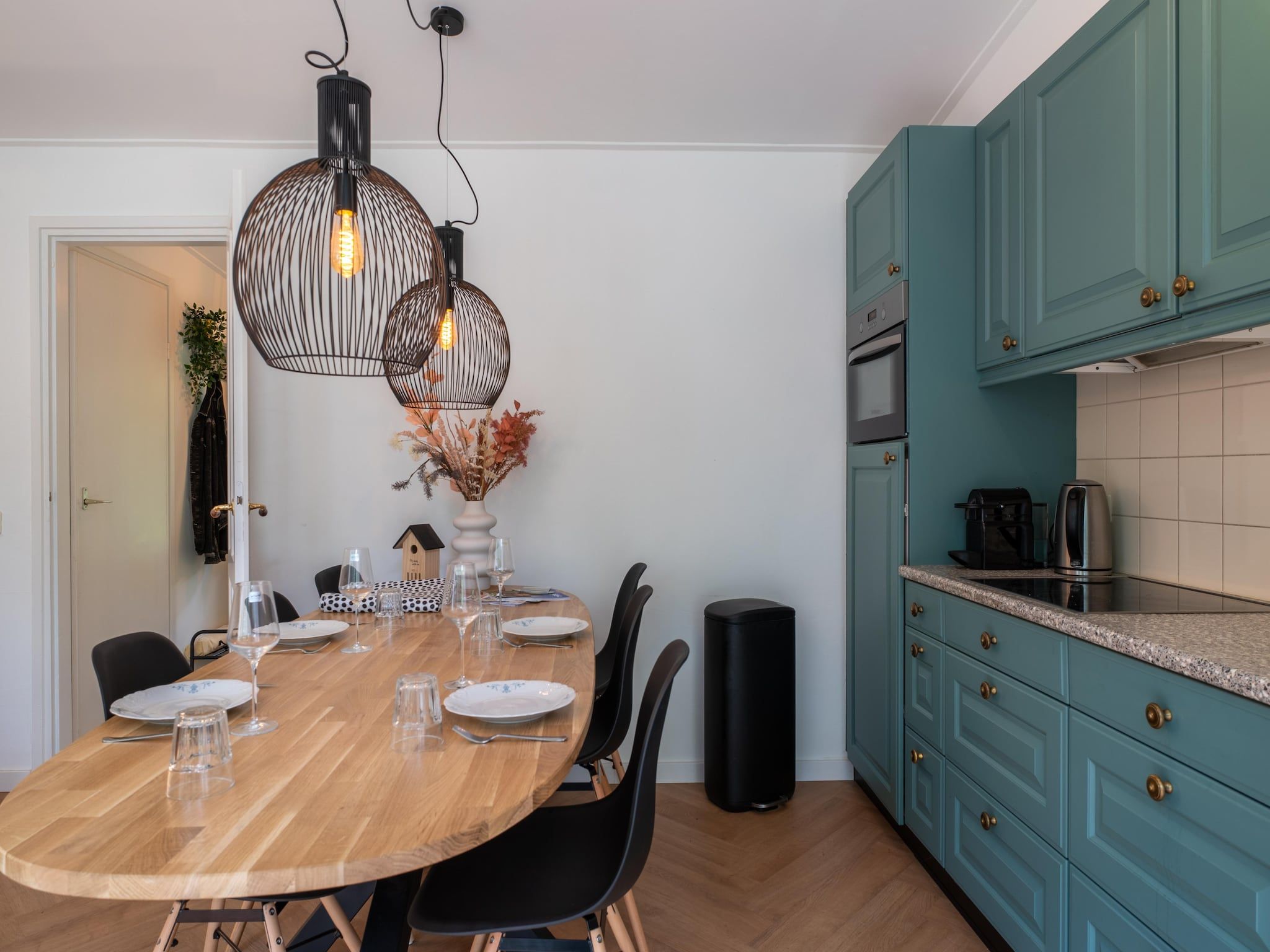 De eetkamer van Wellnes suite in Zelhem