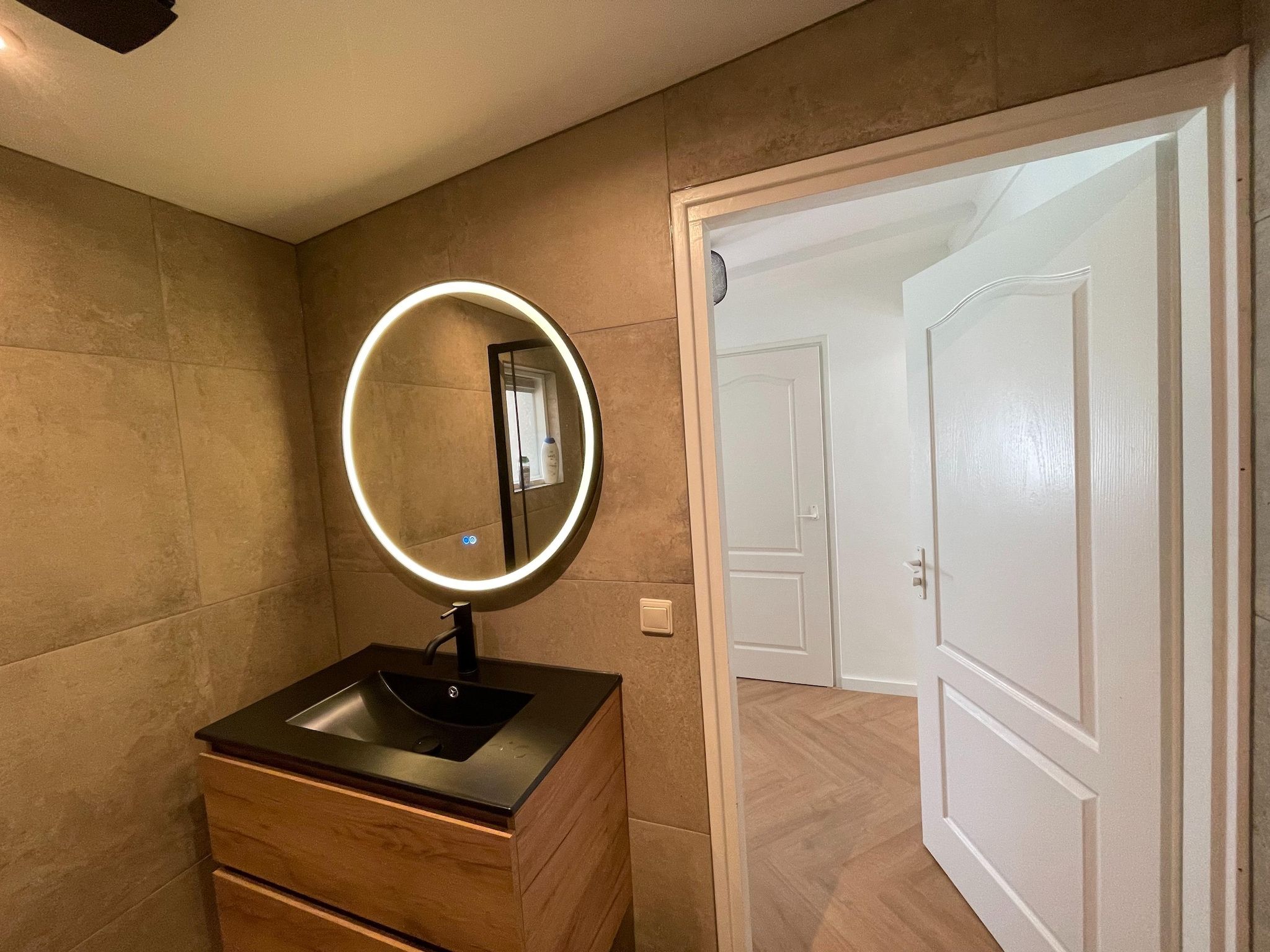 De badkamer van Duo Suite wellness in Zelhem