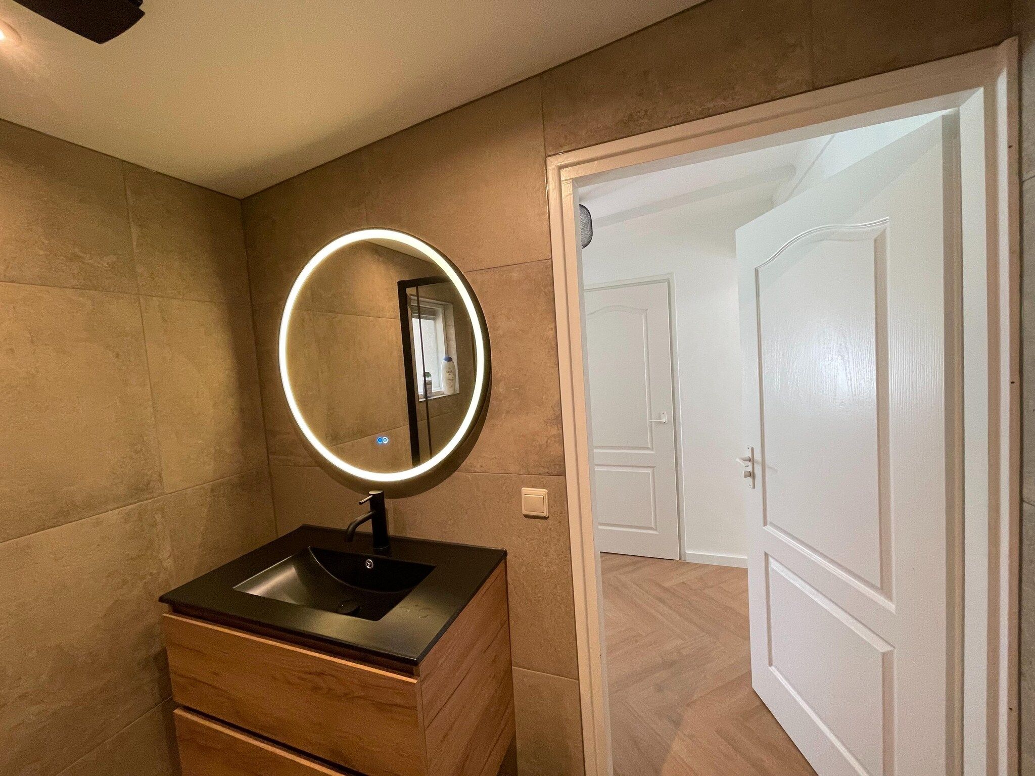 De badkamer van Duo Suite wellness in Zelhem