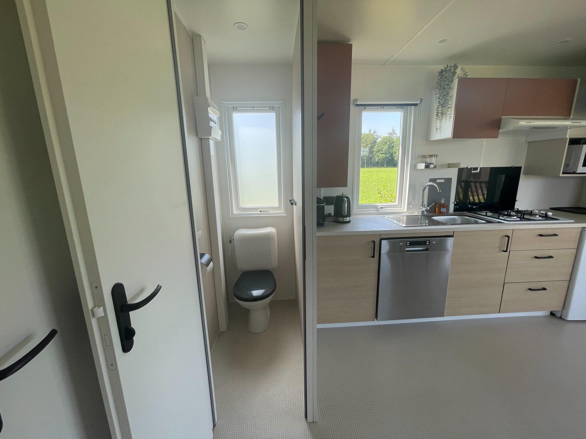 De keuken van Elperhof Leberenlodge in Schoonloo