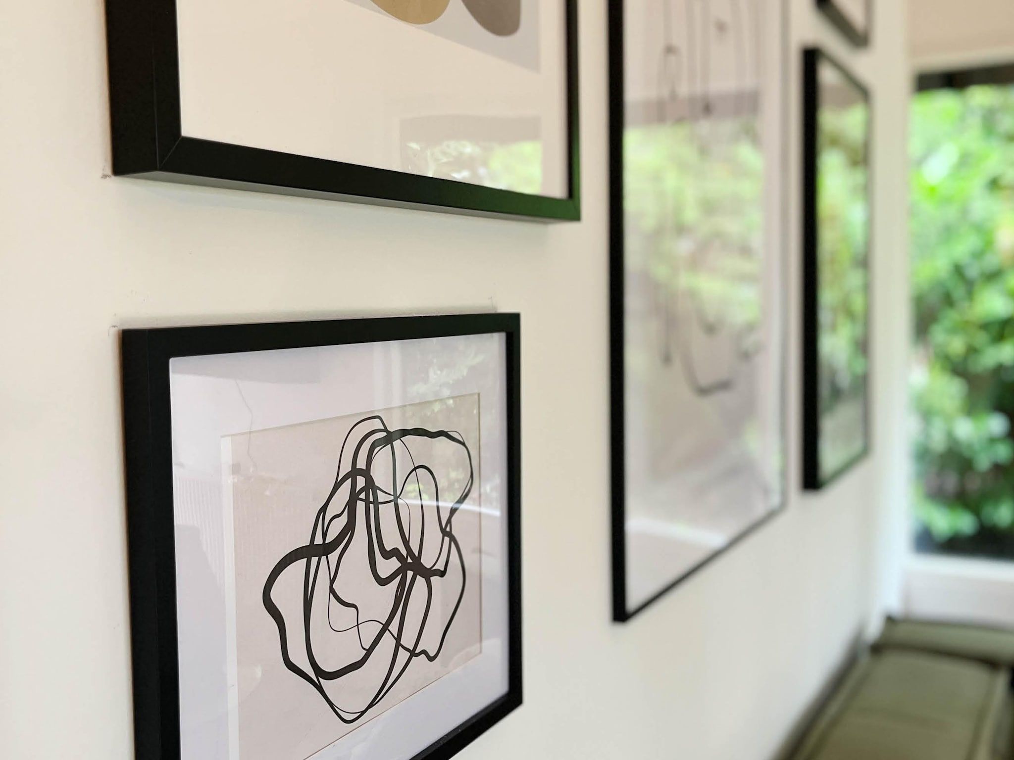 De woonkamer van Dutch Cabin Houses 24 in Rheezerveen