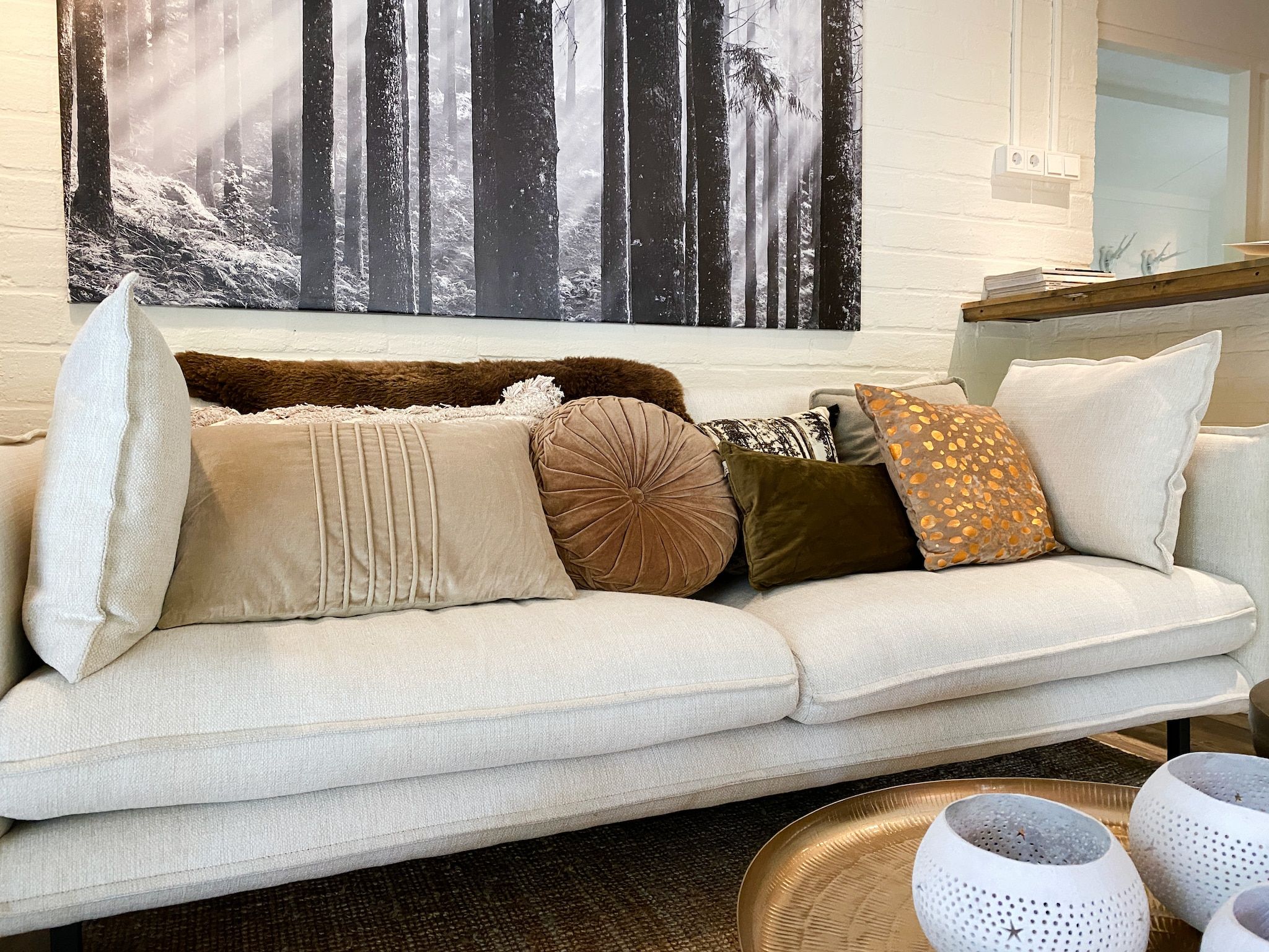 De woonkamer van Dutch Cabin Houses C66 in Rheezerveen