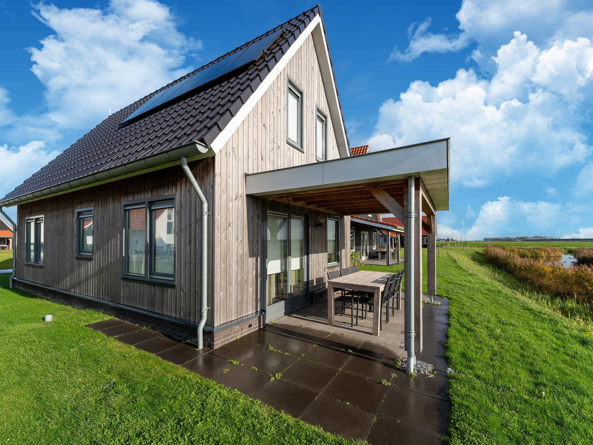 De buitenkant van Gogge Huis NR 53 in Scherpenisse