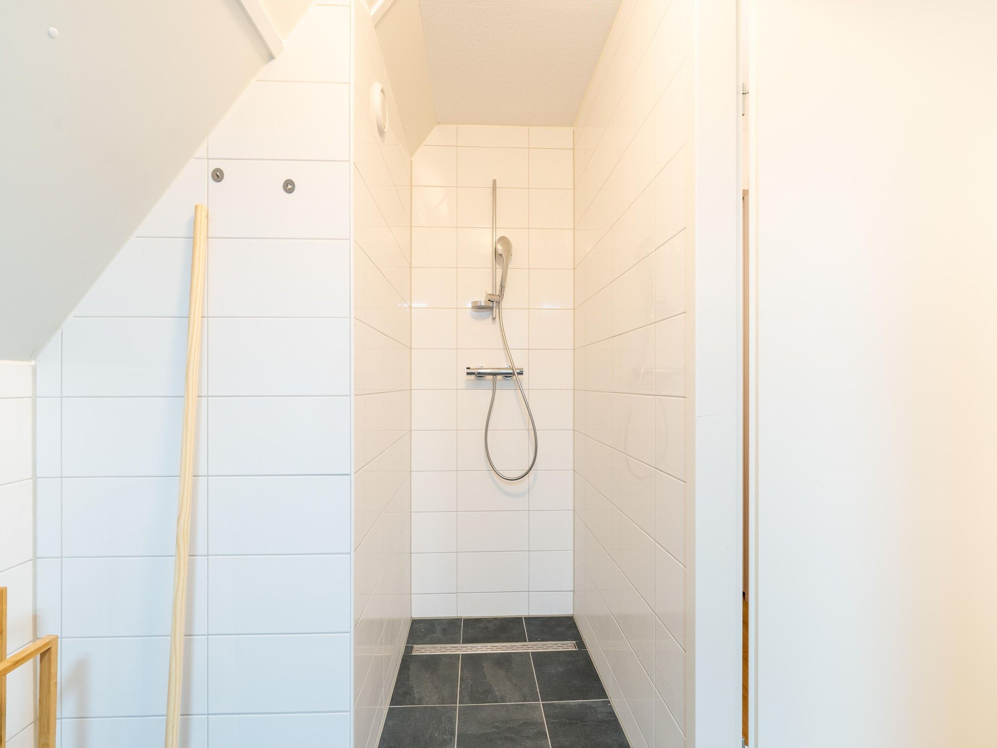 De badkamer van Gogge Huis NR 53 in Scherpenisse