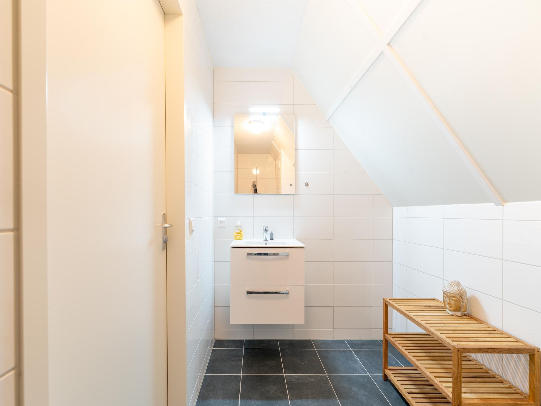 De badkamer van Gogge Huis NR 53 in Scherpenisse