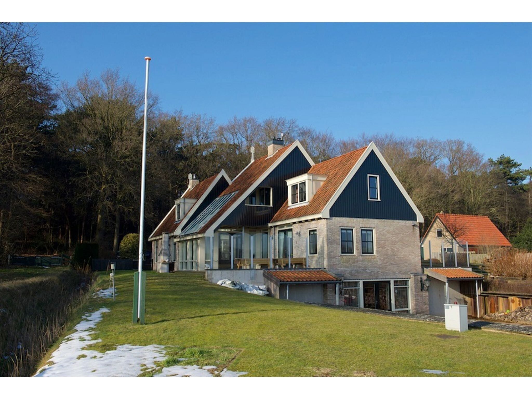 De buitenkant van Aldubo in Den Burg