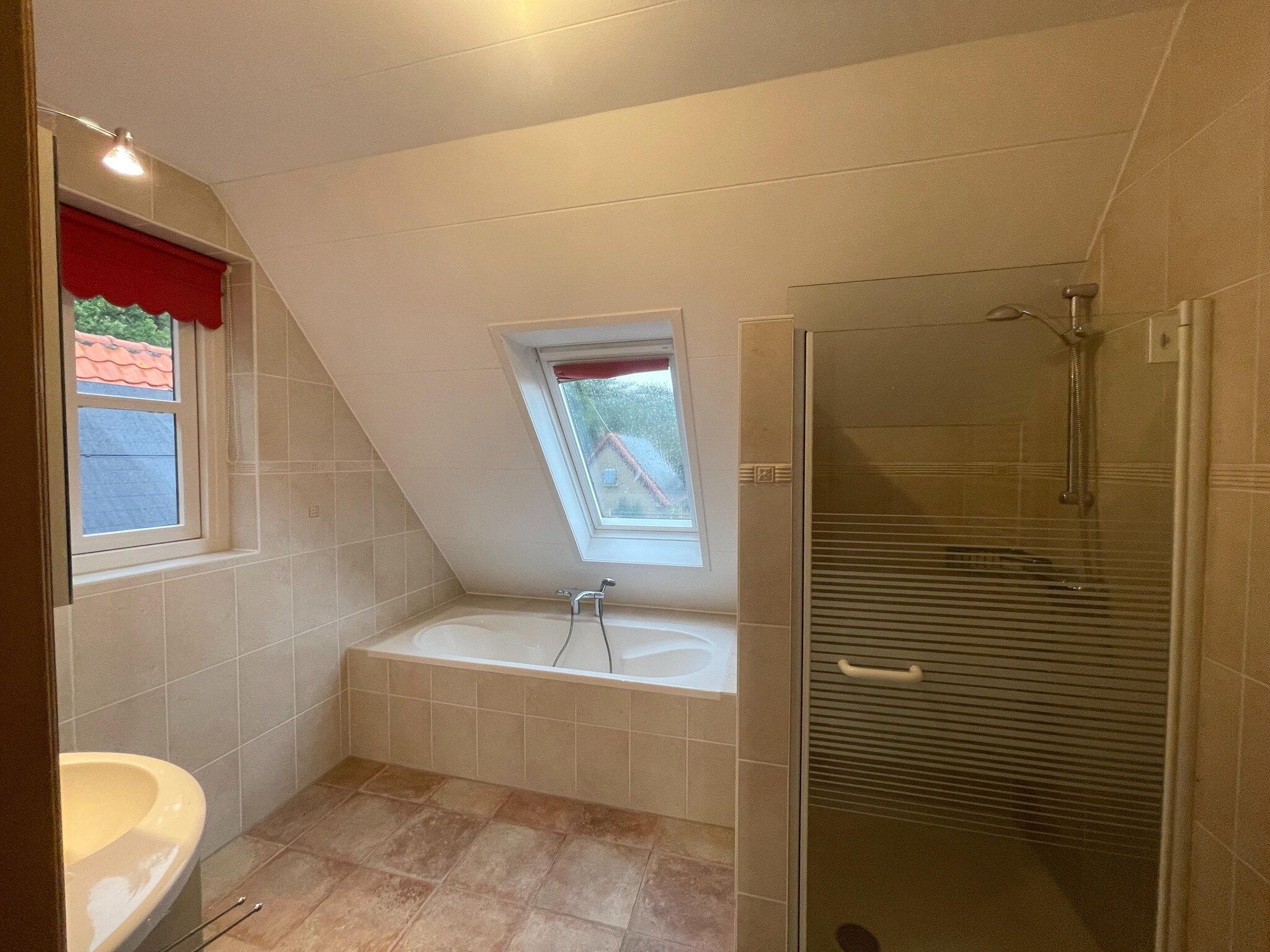 De badkamer van Aldubo in Den Burg