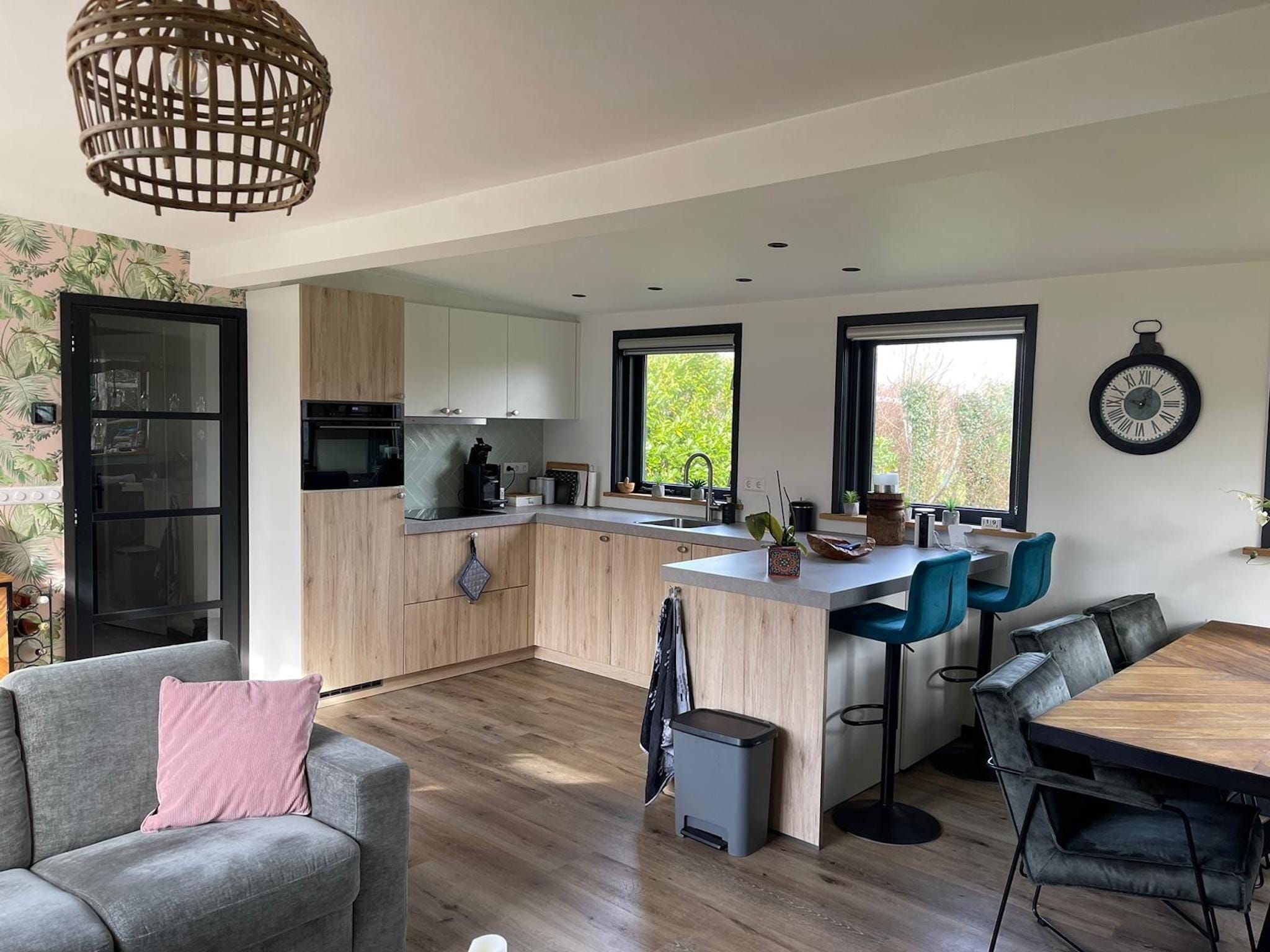 De keuken van Bungalow de Bolhoed in De Cocksdorp