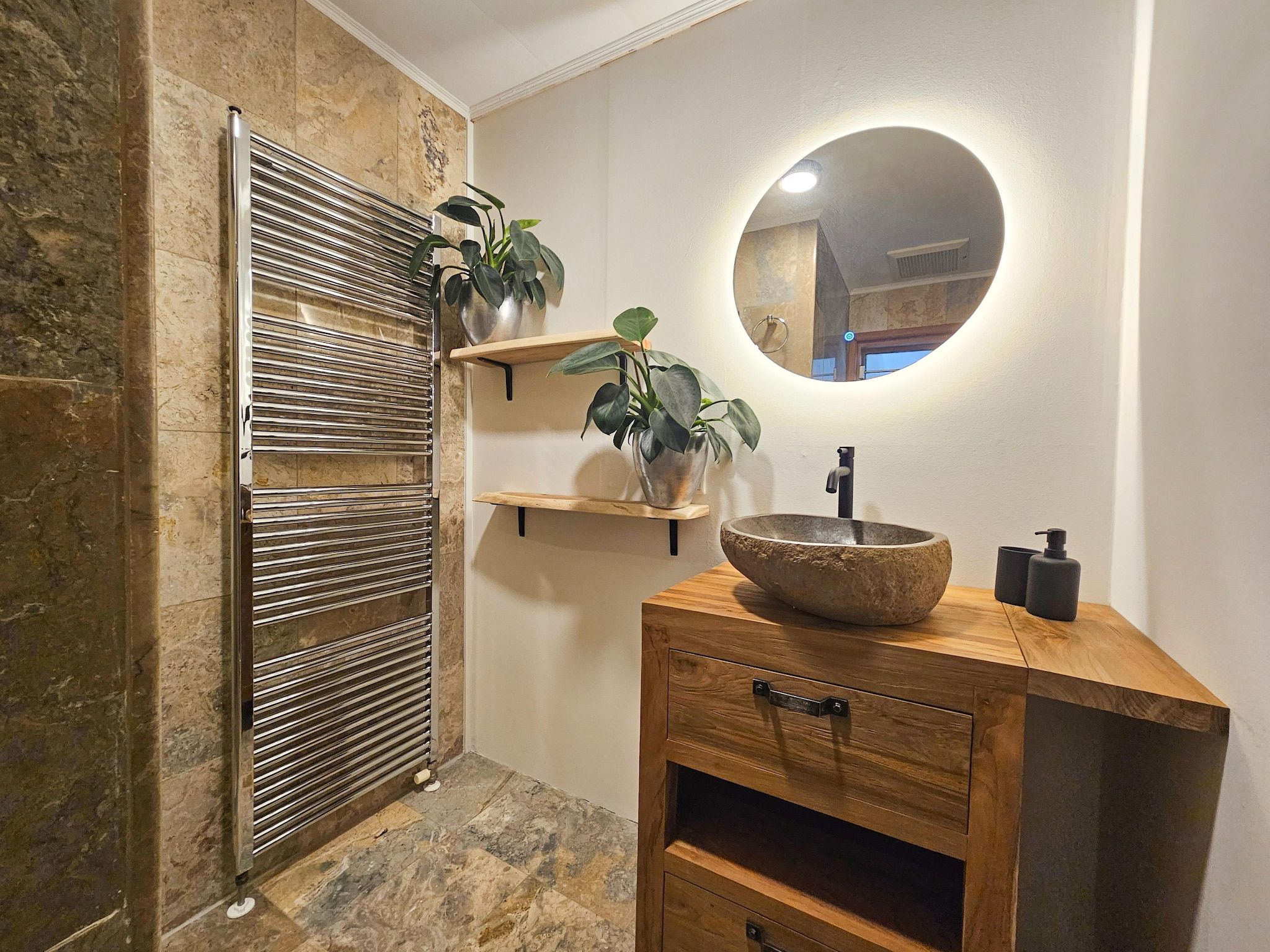 De badkamer van Chalet Kieftveen Voorthuizen II 4 pax -817 in Voorthuizen