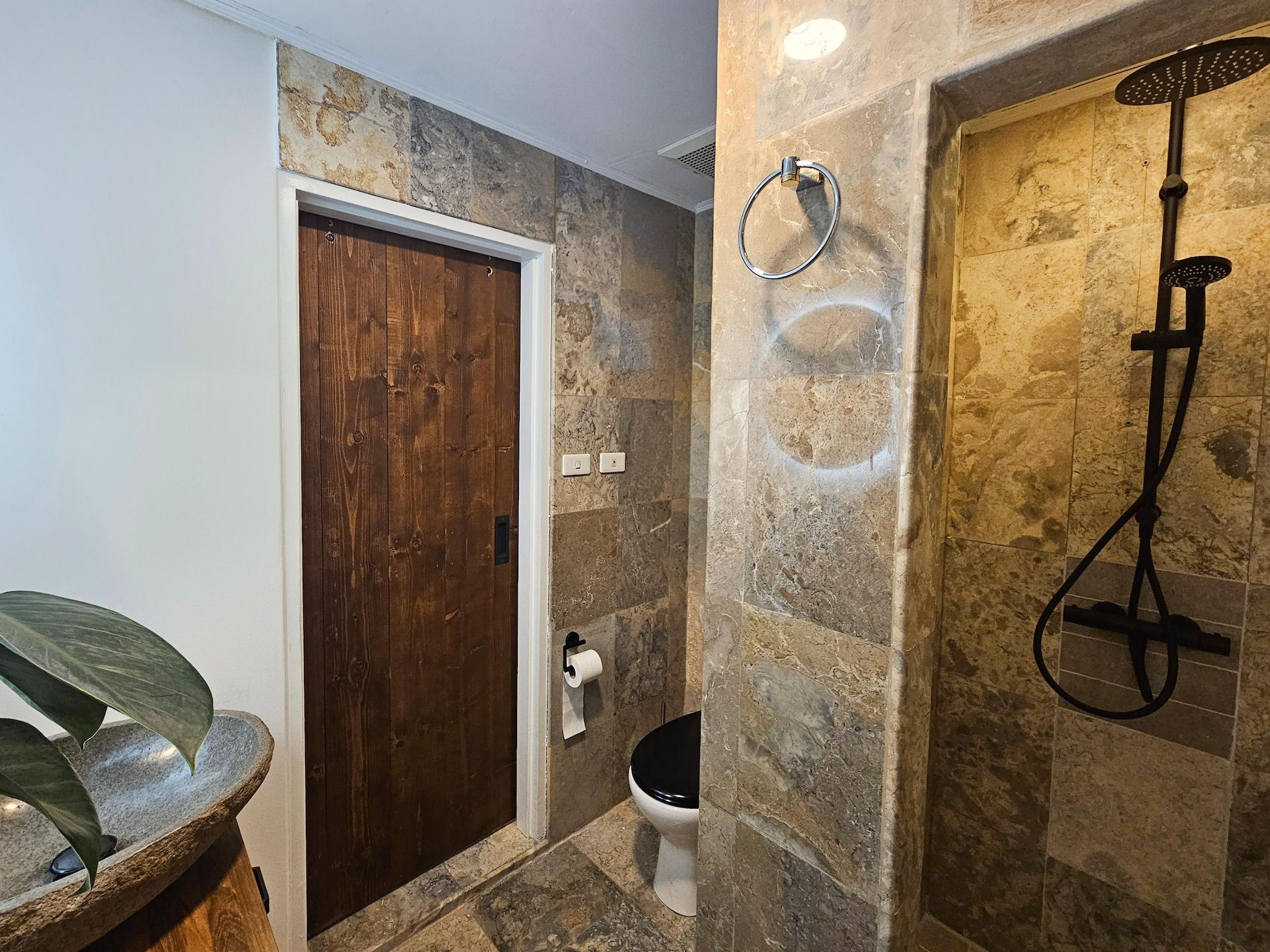 De badkamer van Chalet Kieftveen Voorthuizen II 4 pax -817 in Voorthuizen