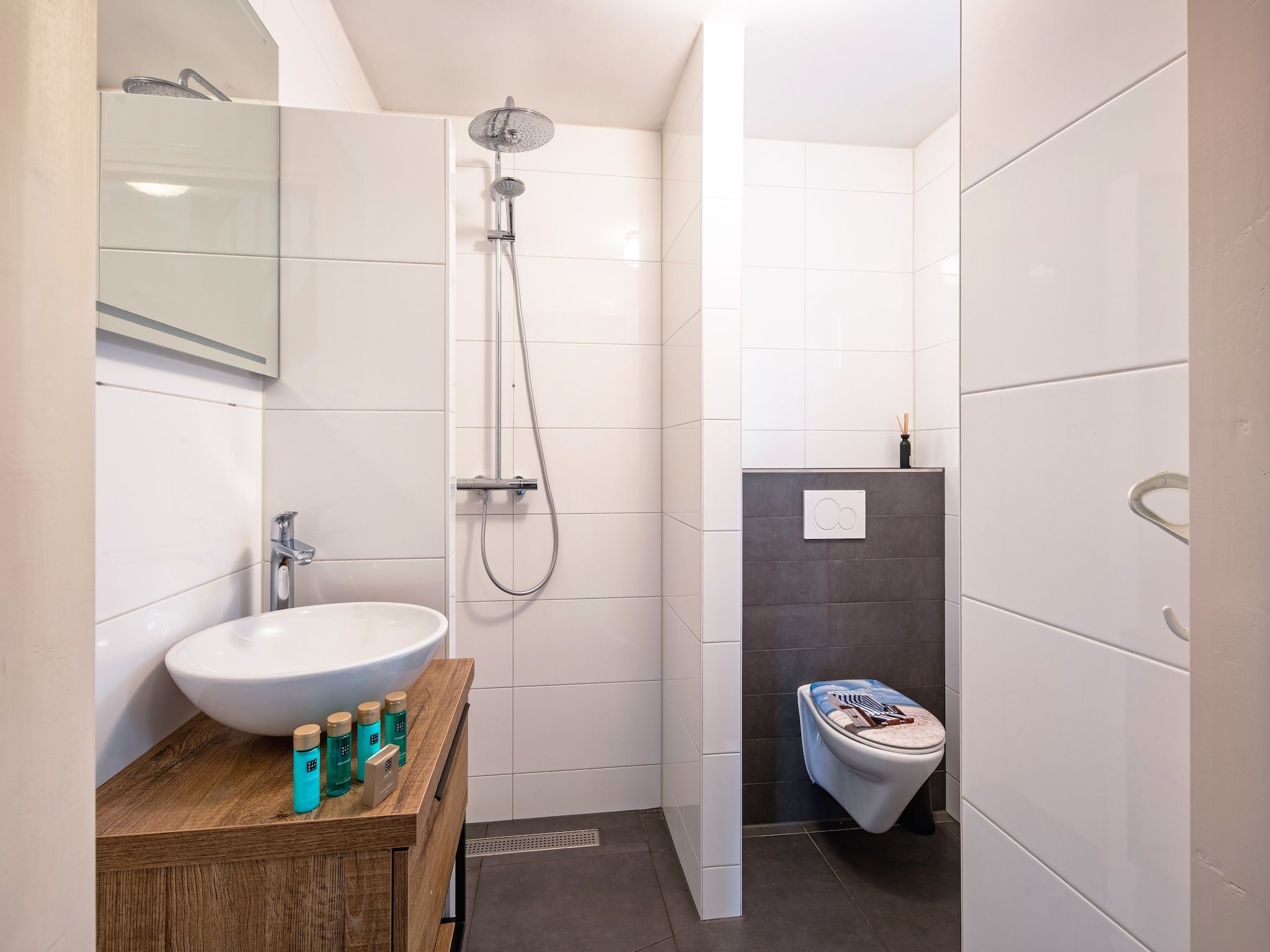 De badkamer van Wulpenweid 12 in Den Burg