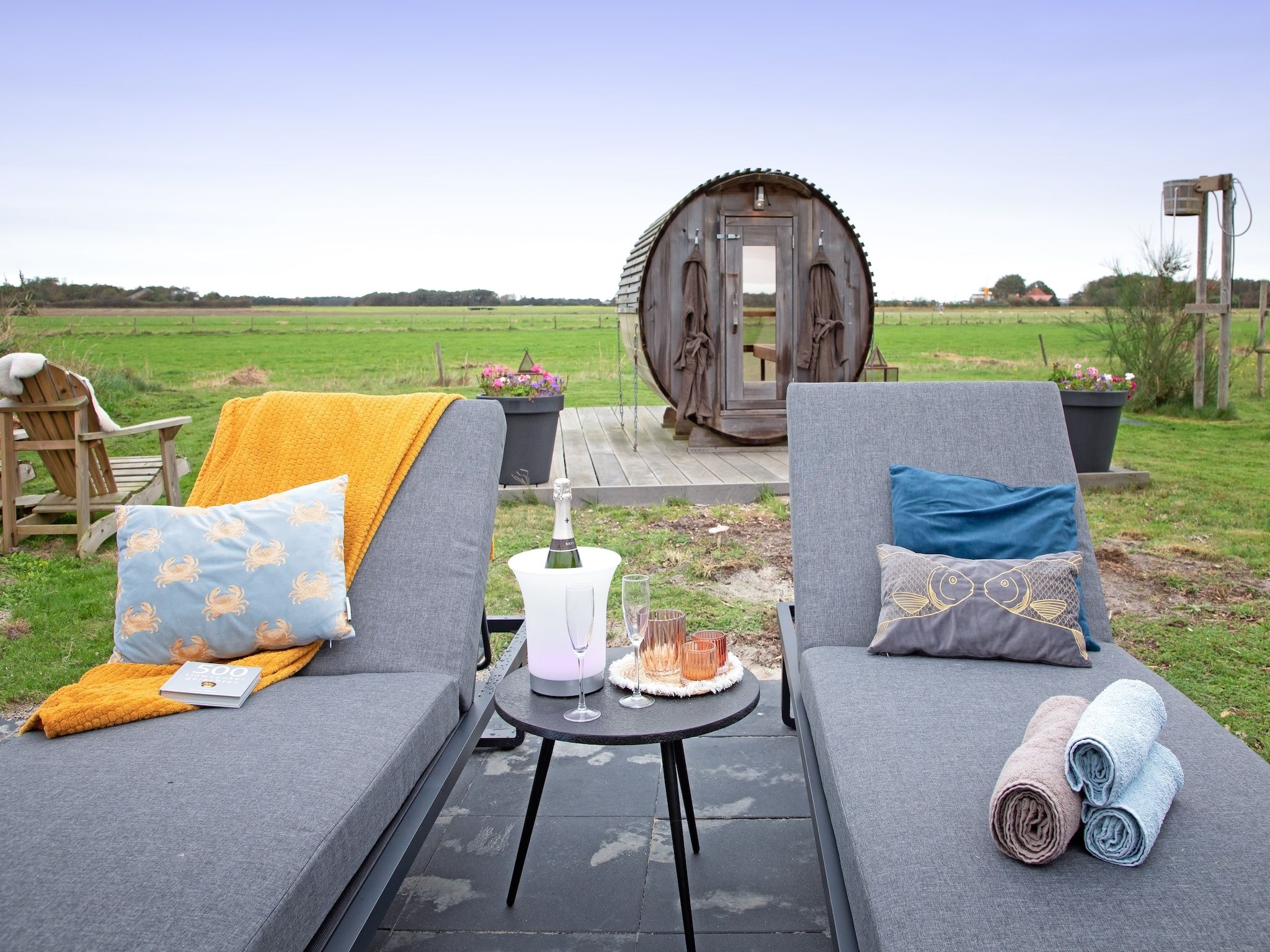 De tuin van Wulpenweid 12 in Den Burg