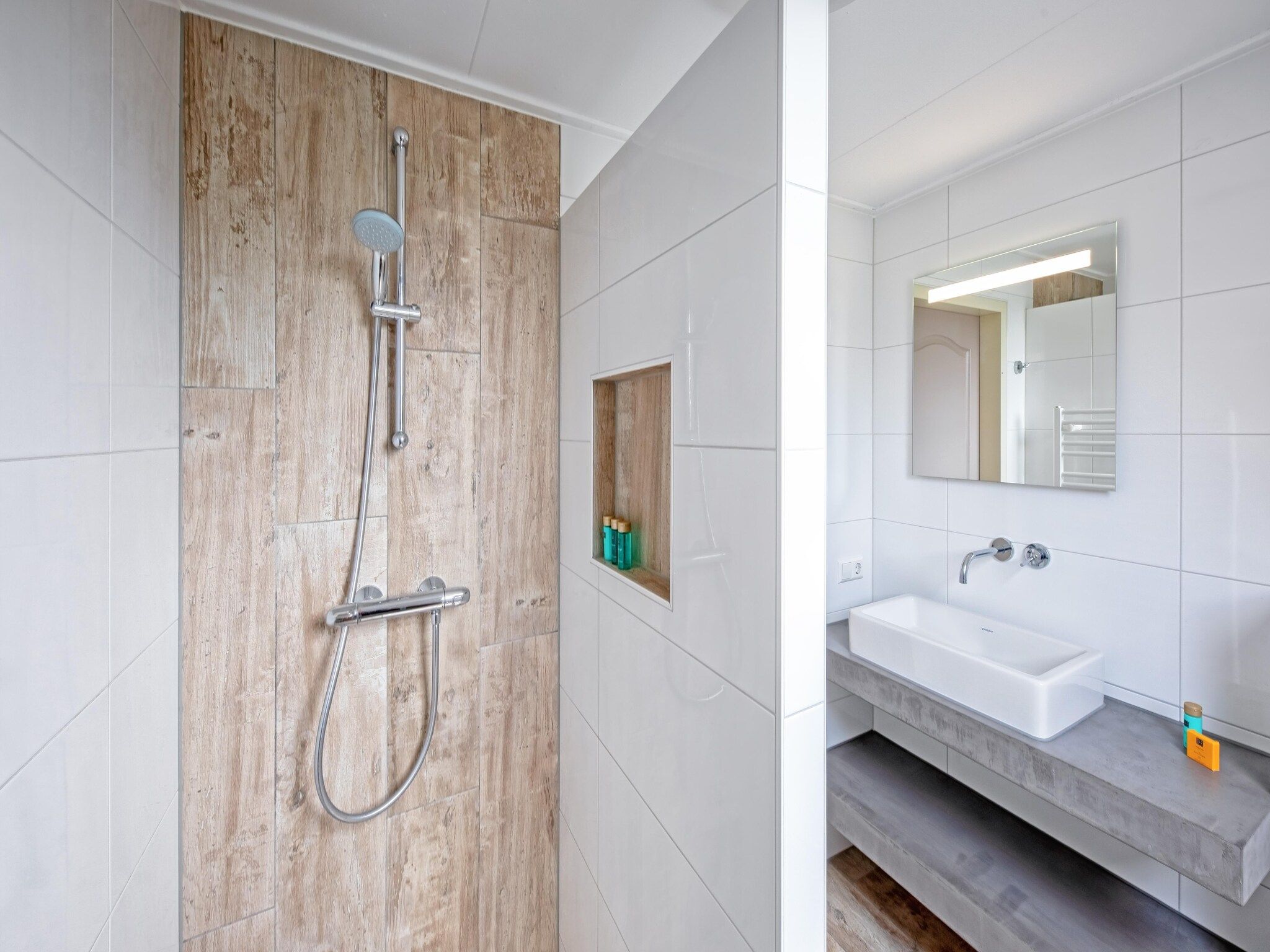 De badkamer van Wulpenweid 14 in Den Burg